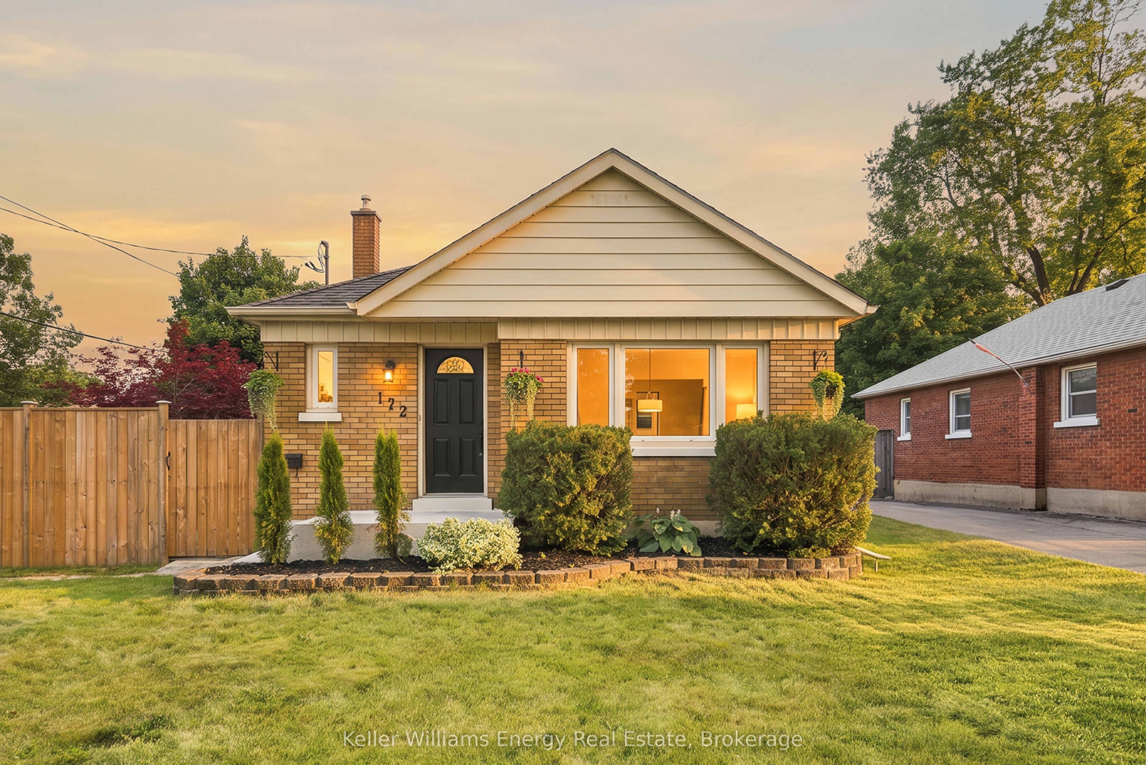 172 Central Park Boulevard S, Oshawa, ON L1H 5W7 photo 2