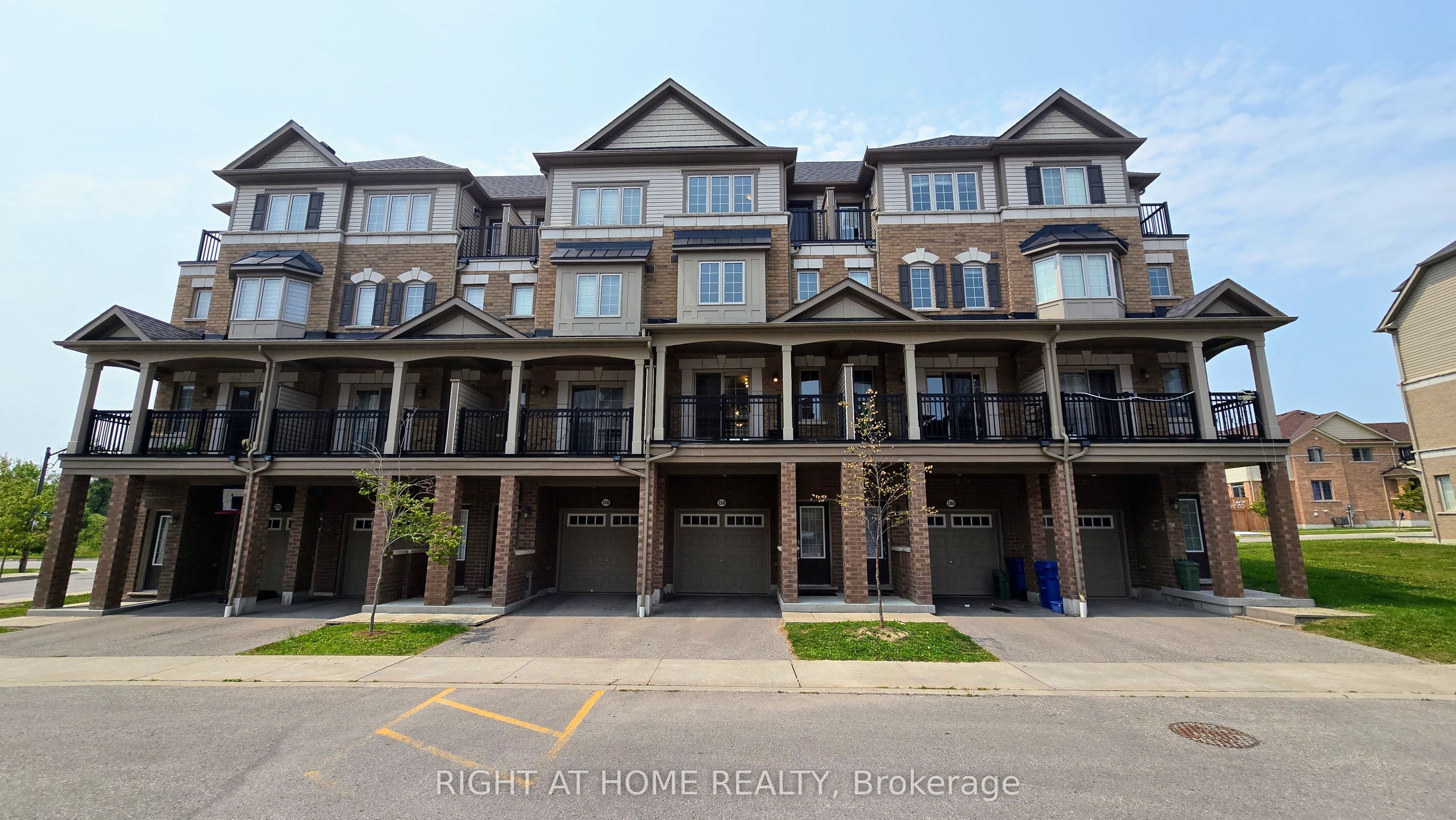 2358 Chevron Prince Path 341, Oshawa, ON L1L 0K9