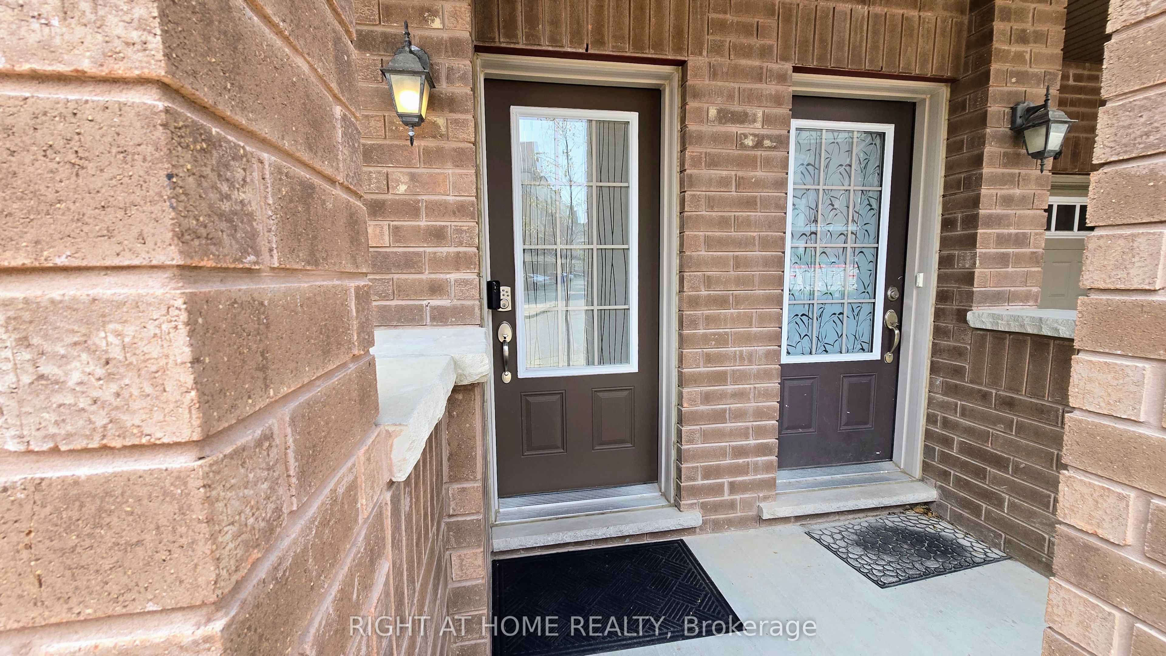 2358 Chevron Prince Path 341, Oshawa, ON L1L 0K9 photo 3