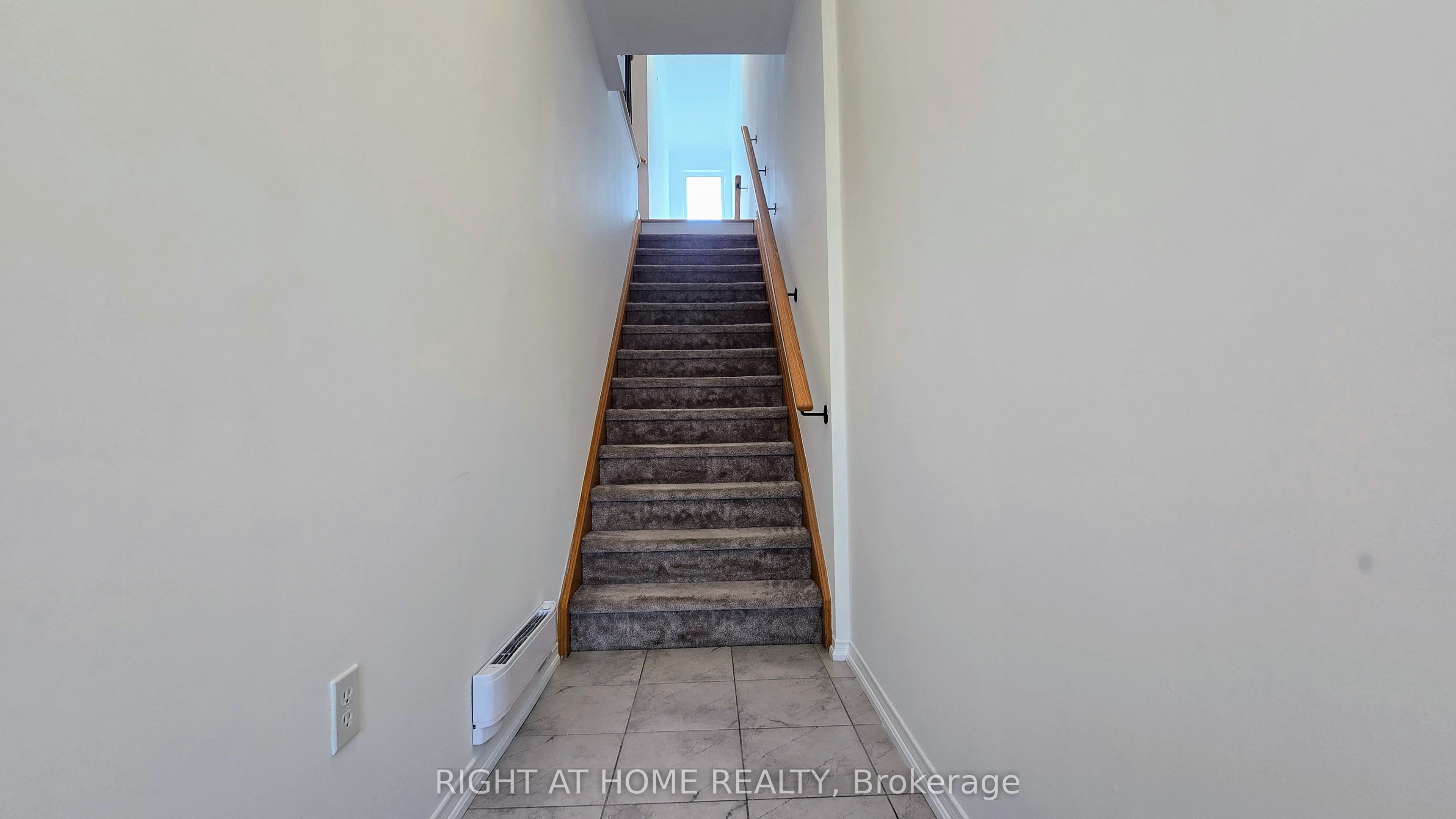 2358 Chevron Prince Path 341, Oshawa, ON L1L 0K9 photo 4
