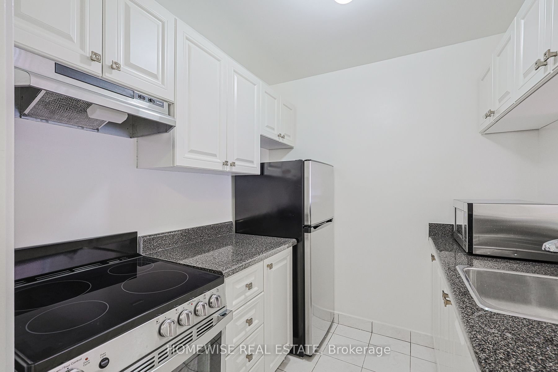 485 Kingston Road 105, Toronto, ON M4L 1V6 photo 5