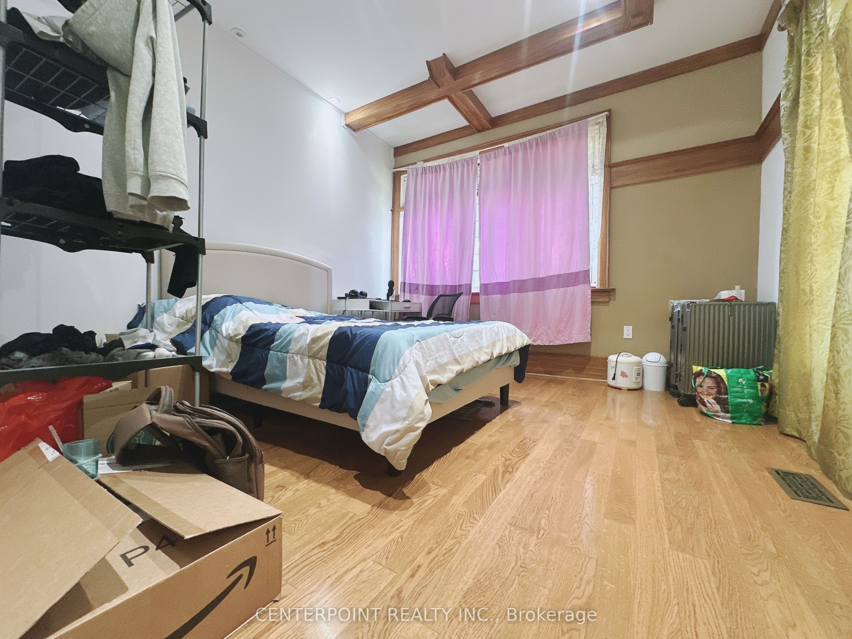 555 Military Trail Apt 2, Toronto, ON M1E 4S7