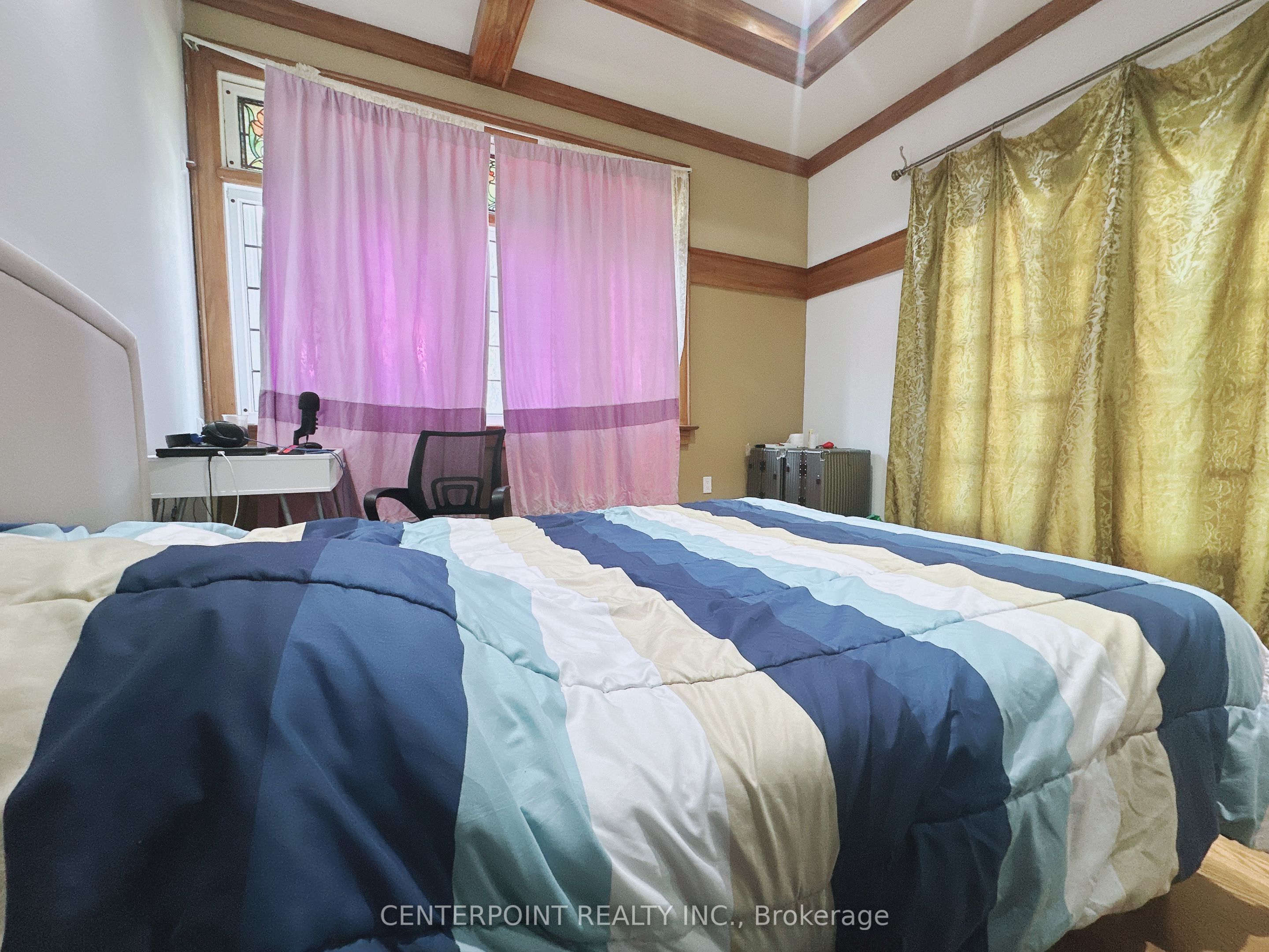 555 Military Trail Apt 2, Toronto, ON M1E 4S7 photo 2