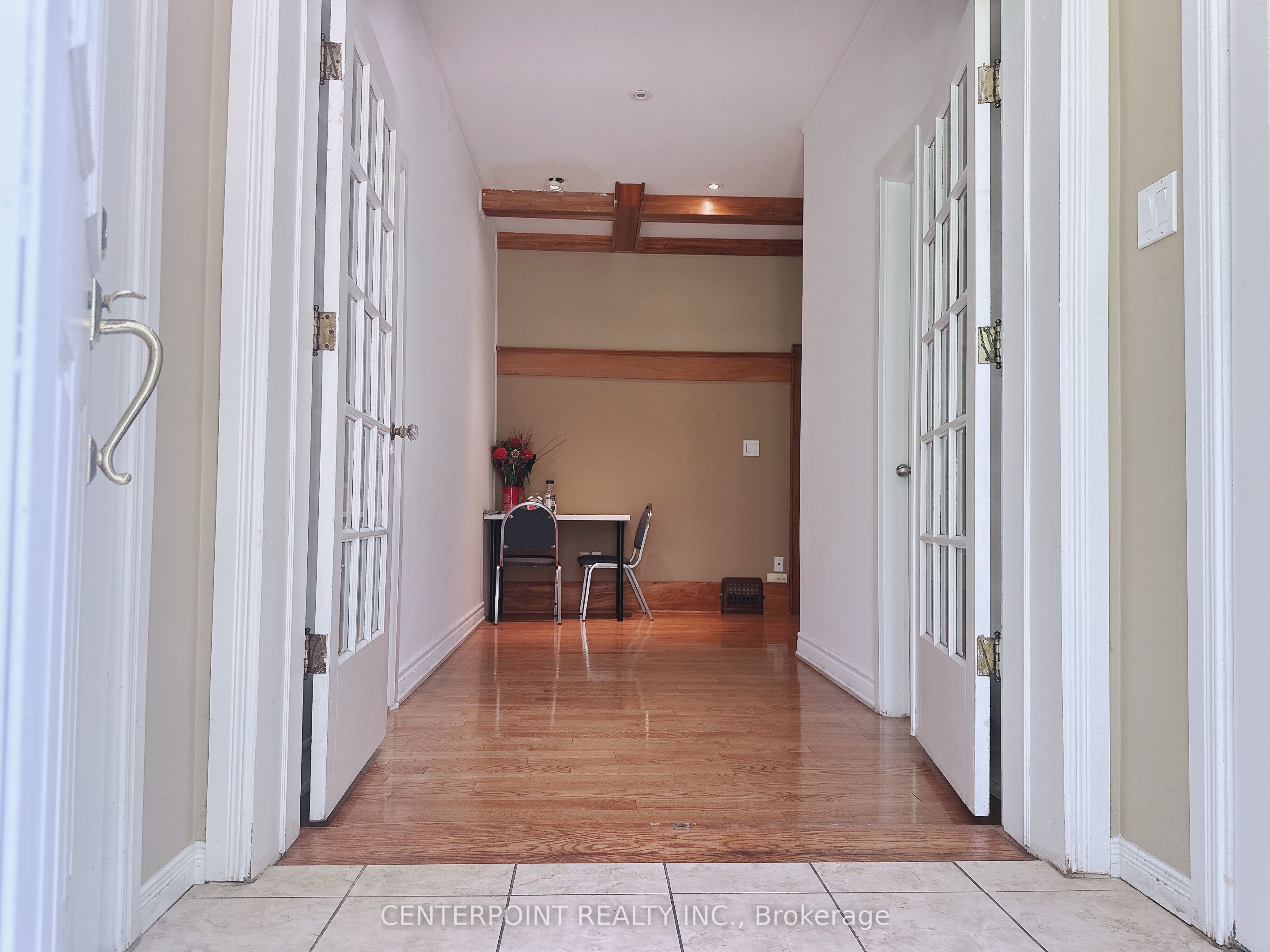 555 Military Trail Apt 2, Toronto, ON M1E 4S7 photo 5
