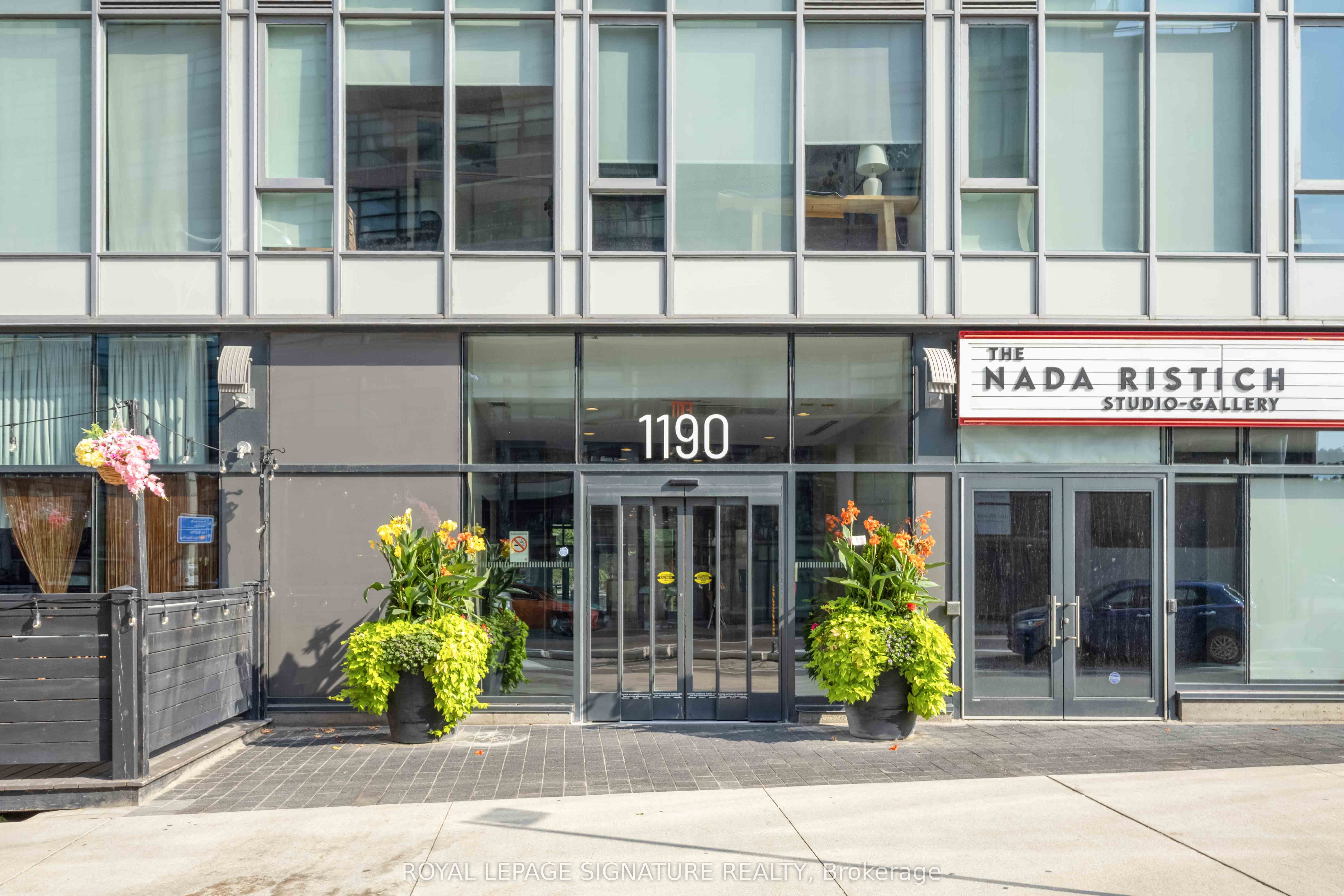 1190 Dundas Street E 406, Toronto, ON M4M 0C5