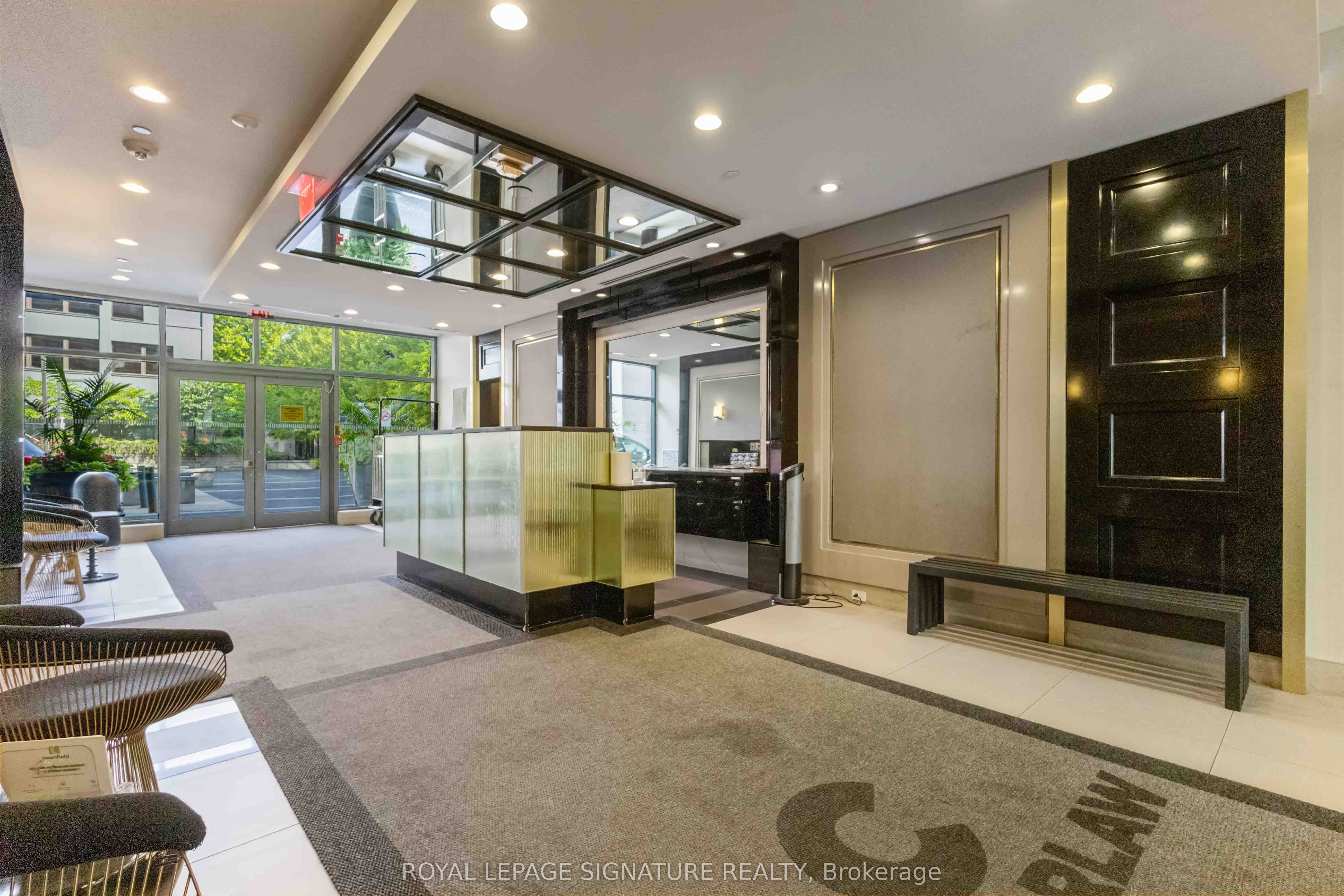 1190 Dundas Street E 406, Toronto, ON M4M 0C5 photo 3