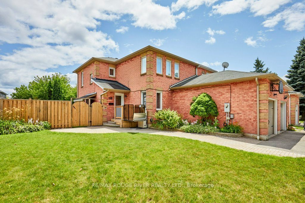 216 Wright Crescent, Ajax, ON L1S 6X2 photo 3