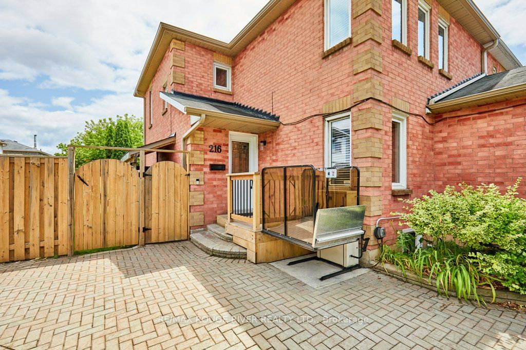 216 Wright Crescent, Ajax, ON L1S 6X2 photo 4