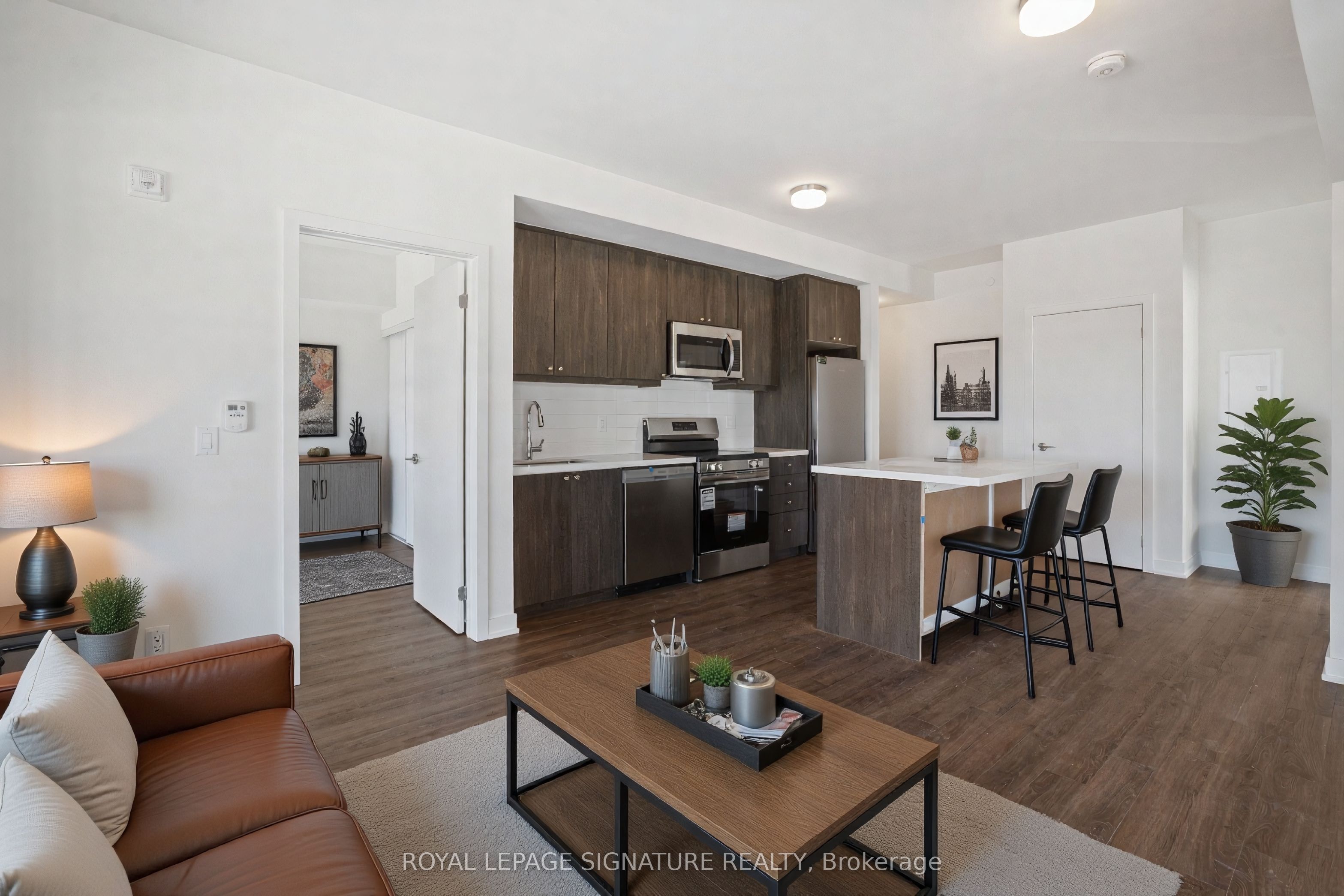 51 Clarington Boulevard 406, Clarington, ON L1C 0A1 photo 2