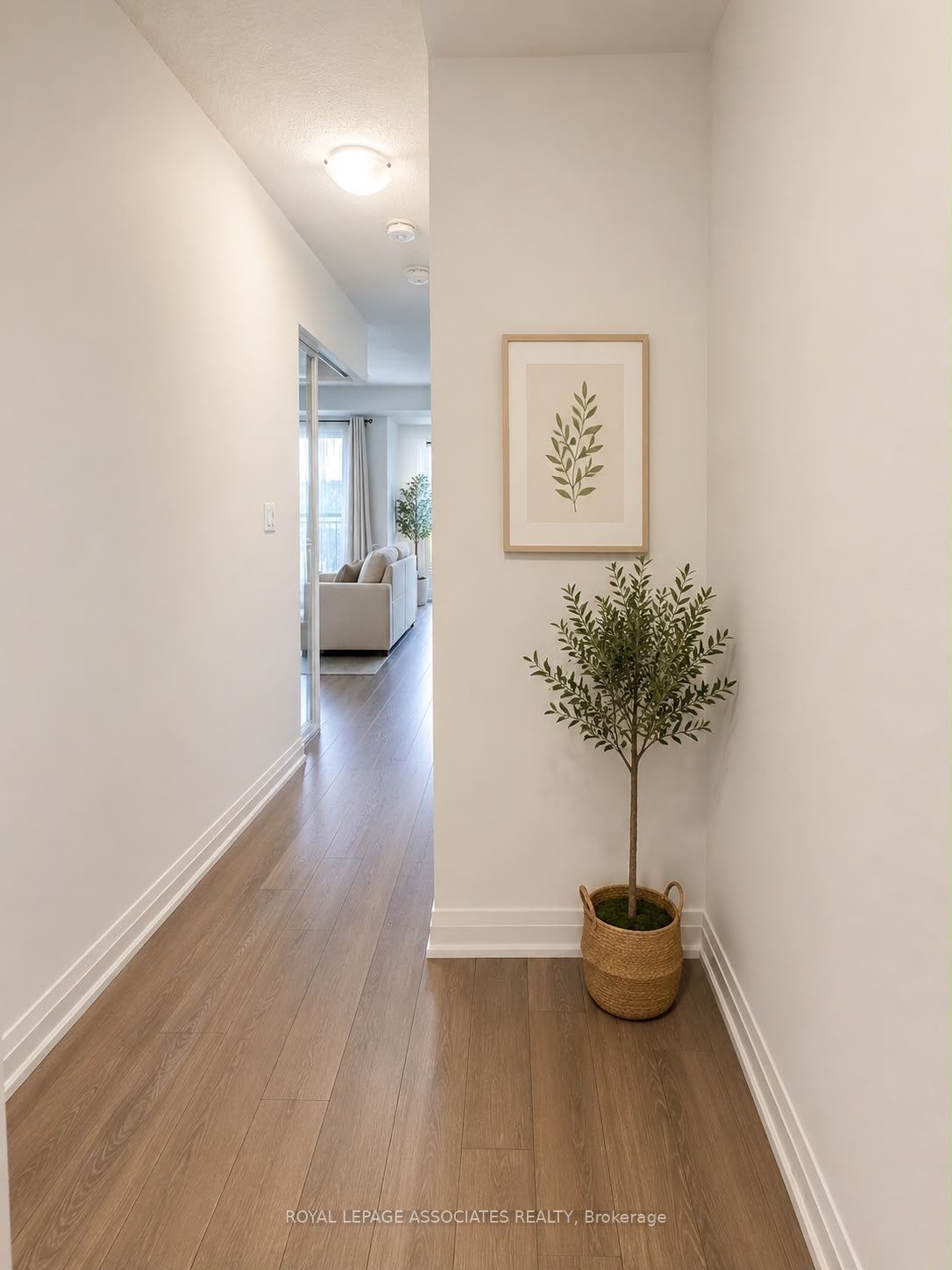 20 Meadowglen Place 327, Toronto, ON M1G 0A9 photo 4