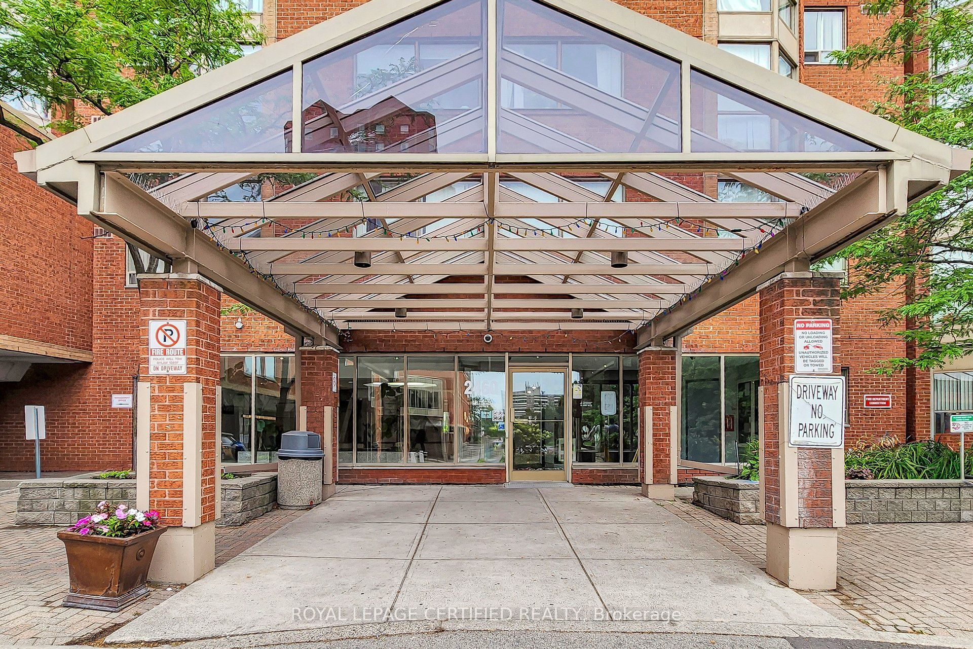 2460 Eglinton Avenue E 201, Toronto, ON M1K 5J7 photo 3