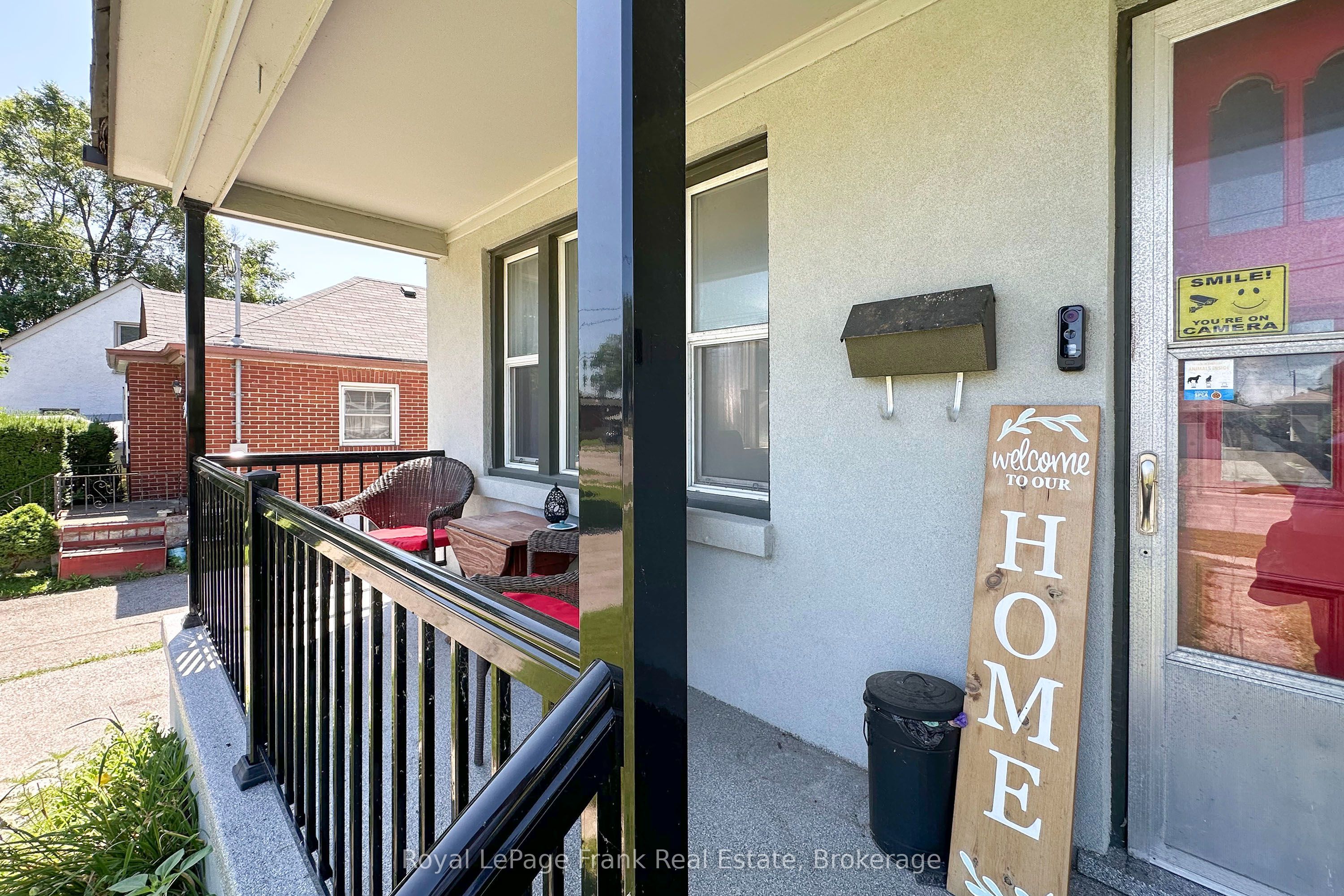1074 Simcoe Street S, Oshawa, ON L1H 4L6 photo 4