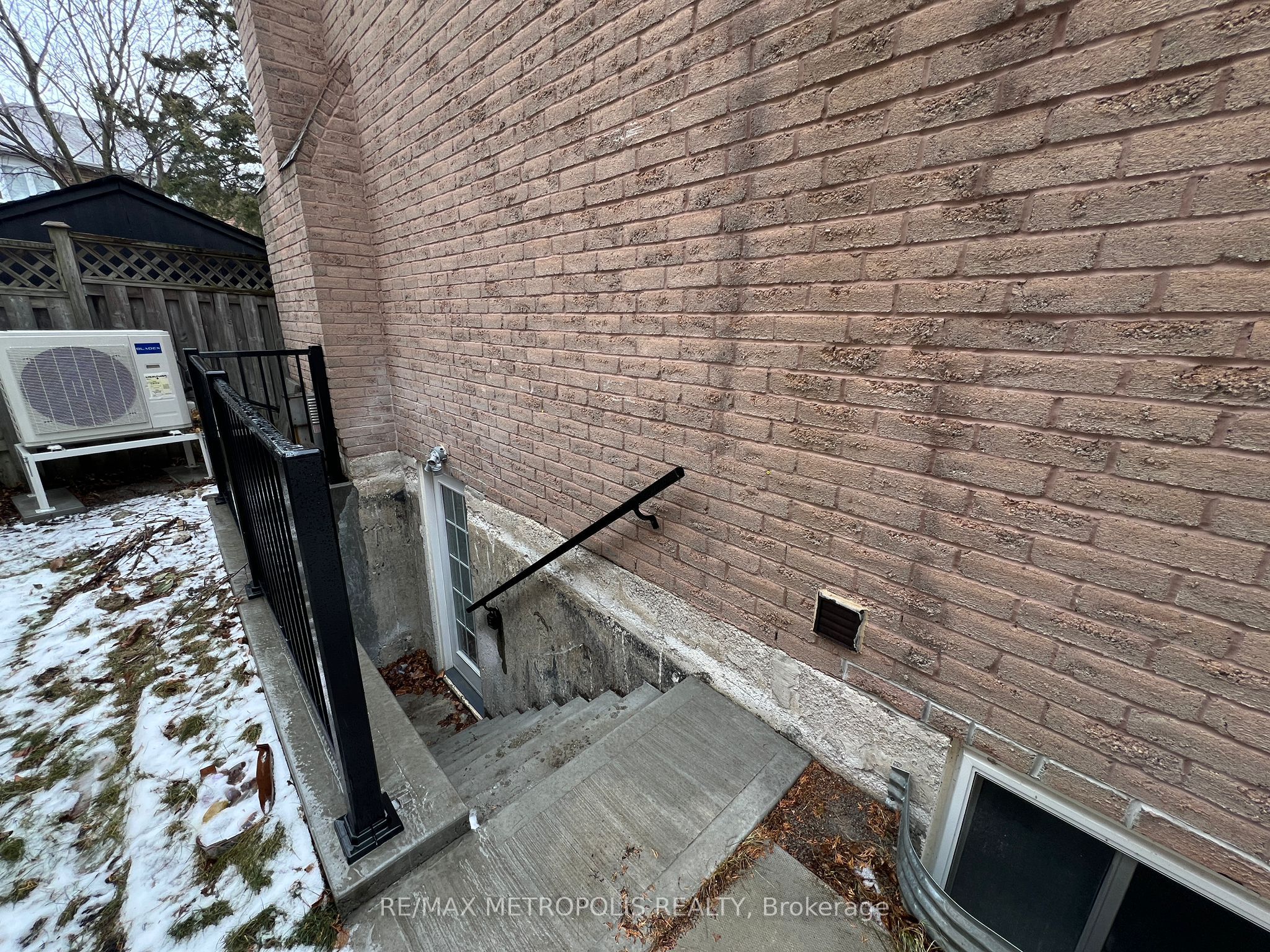 570 Springview Drive BSMT, Pickering, ON L1V 4X2 photo 5