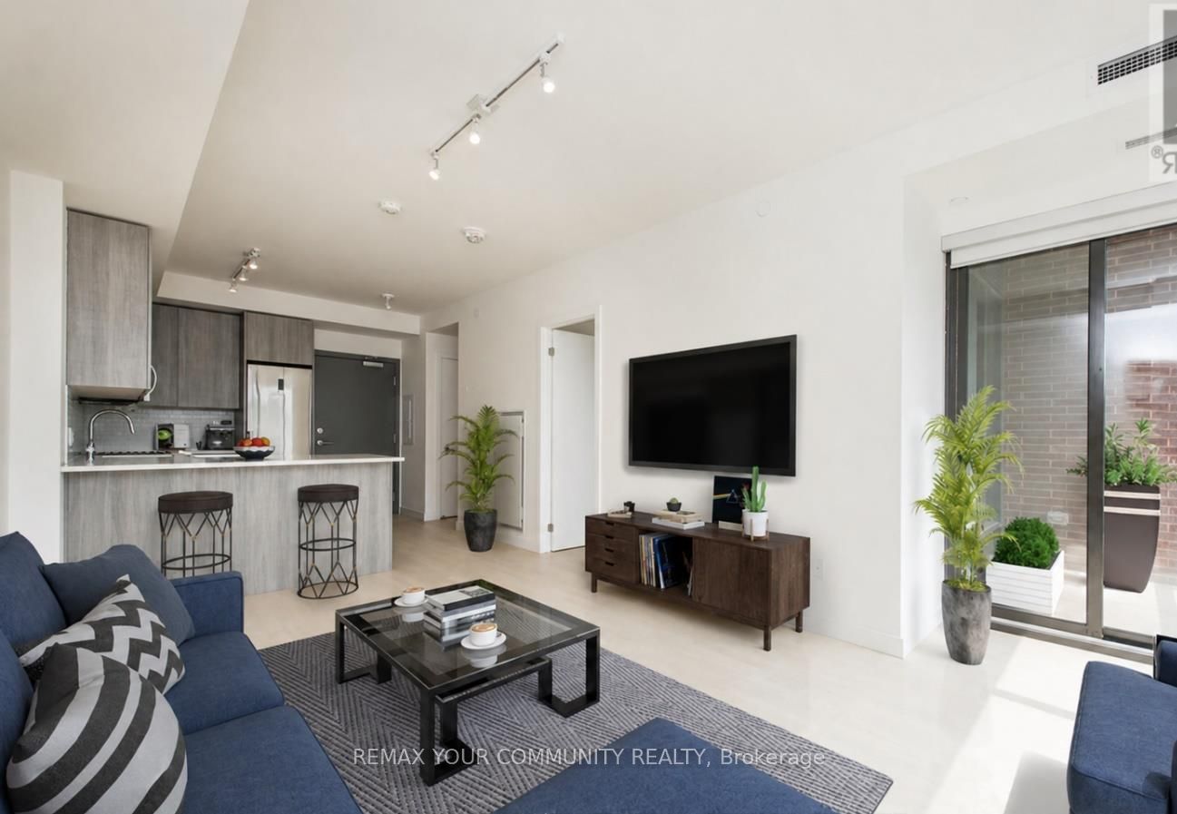 246 Logan Avenue 503, Toronto, ON M4M 1J2 photo 4