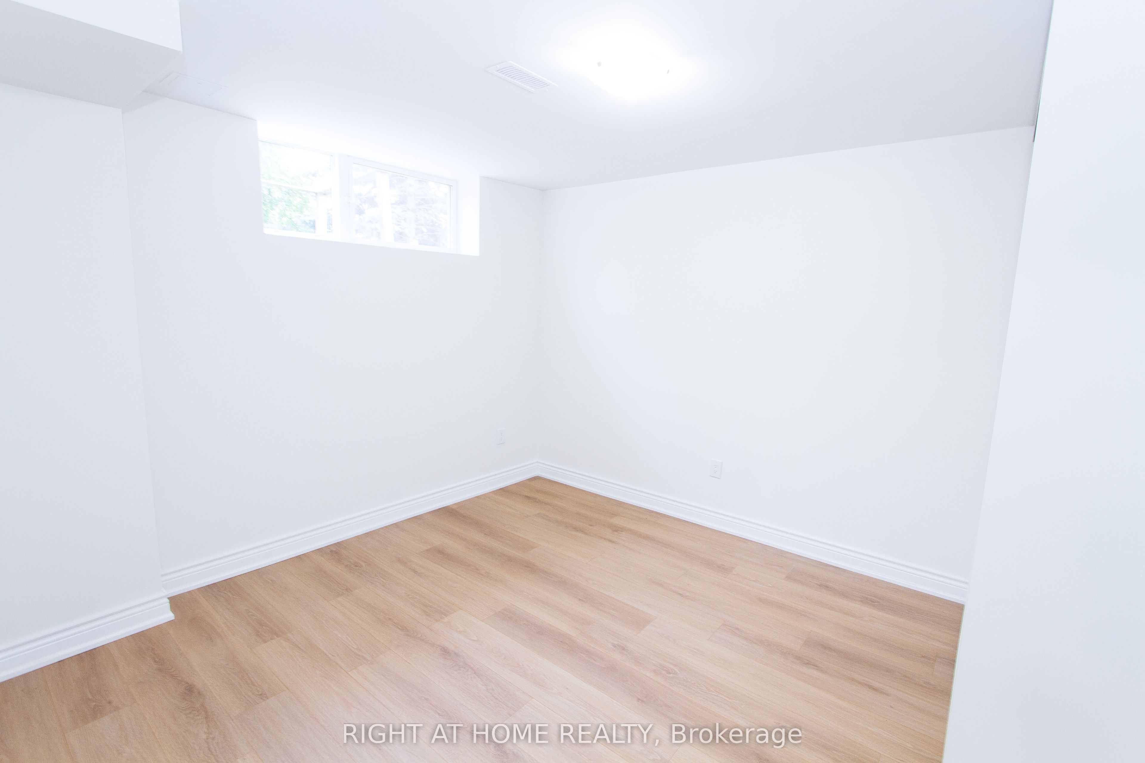 659 Shakespeare Avenue, Oshawa, ON L1H 3H8 photo 4
