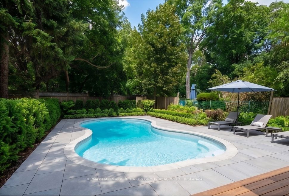 98 Ferris Road, Toronto, ON M4B 1G4 photo 4