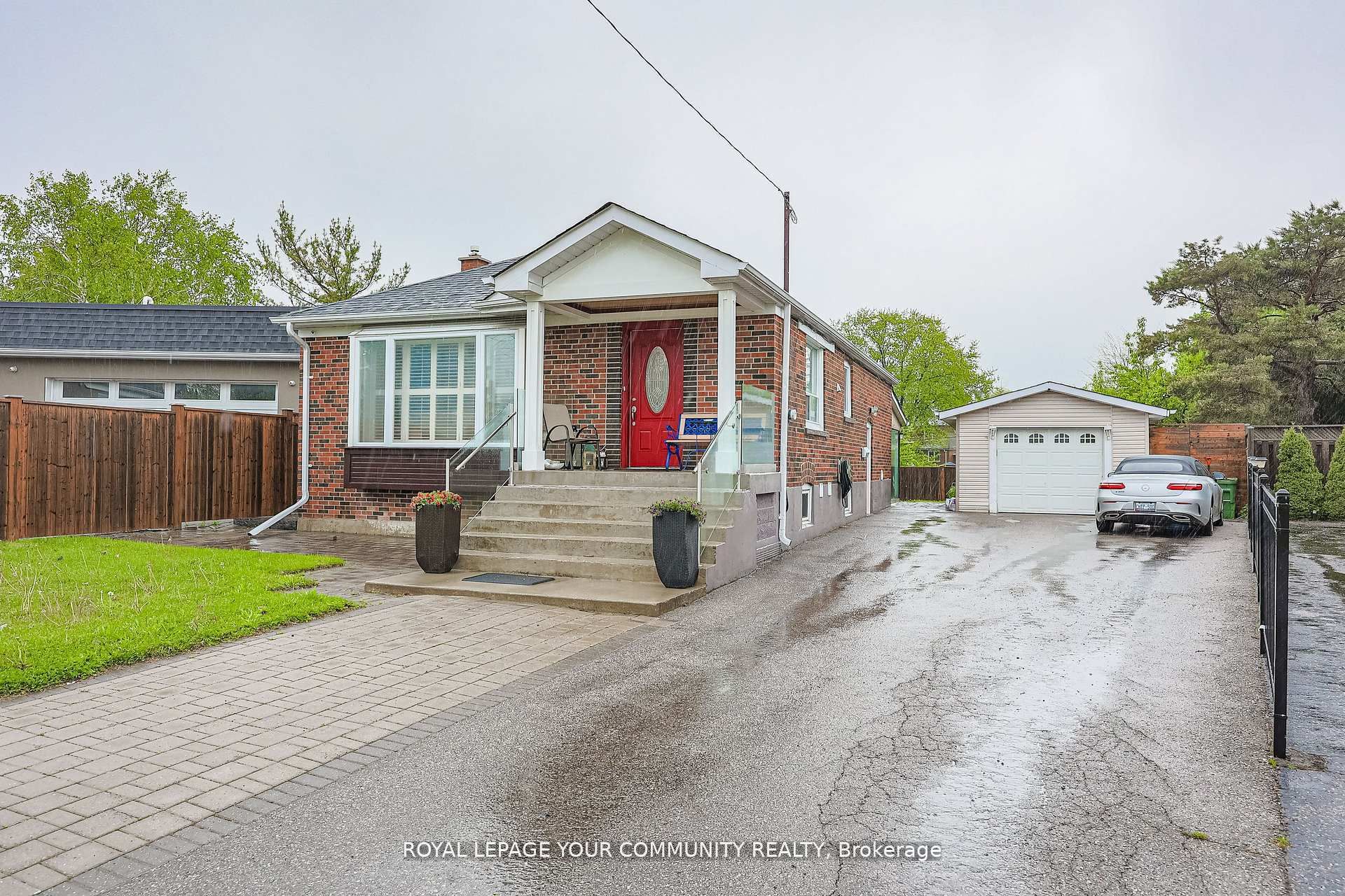 52 Princeway Drive Lower, Toronto, ON M1R 2W1