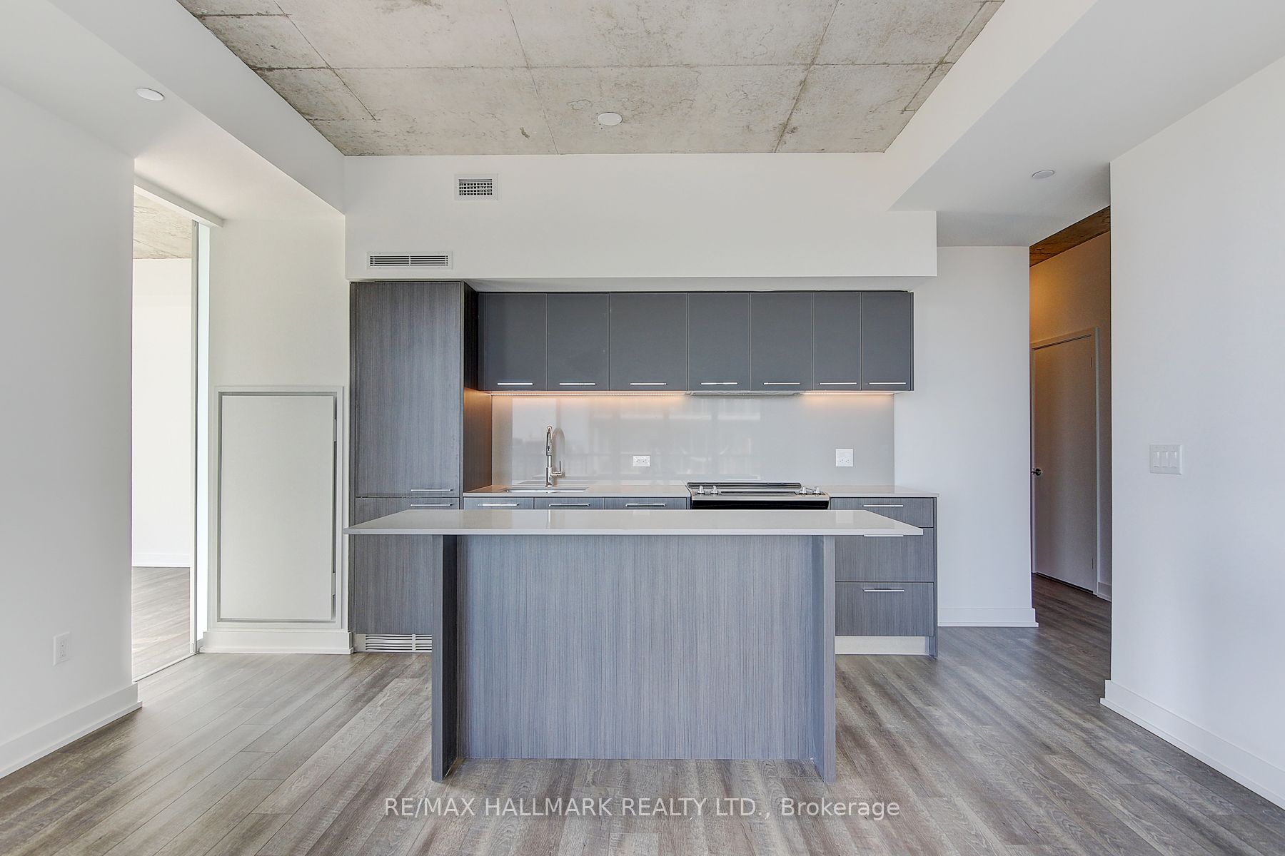 15 Baseball Place 804, Toronto, ON M4M 0E6 photo 4