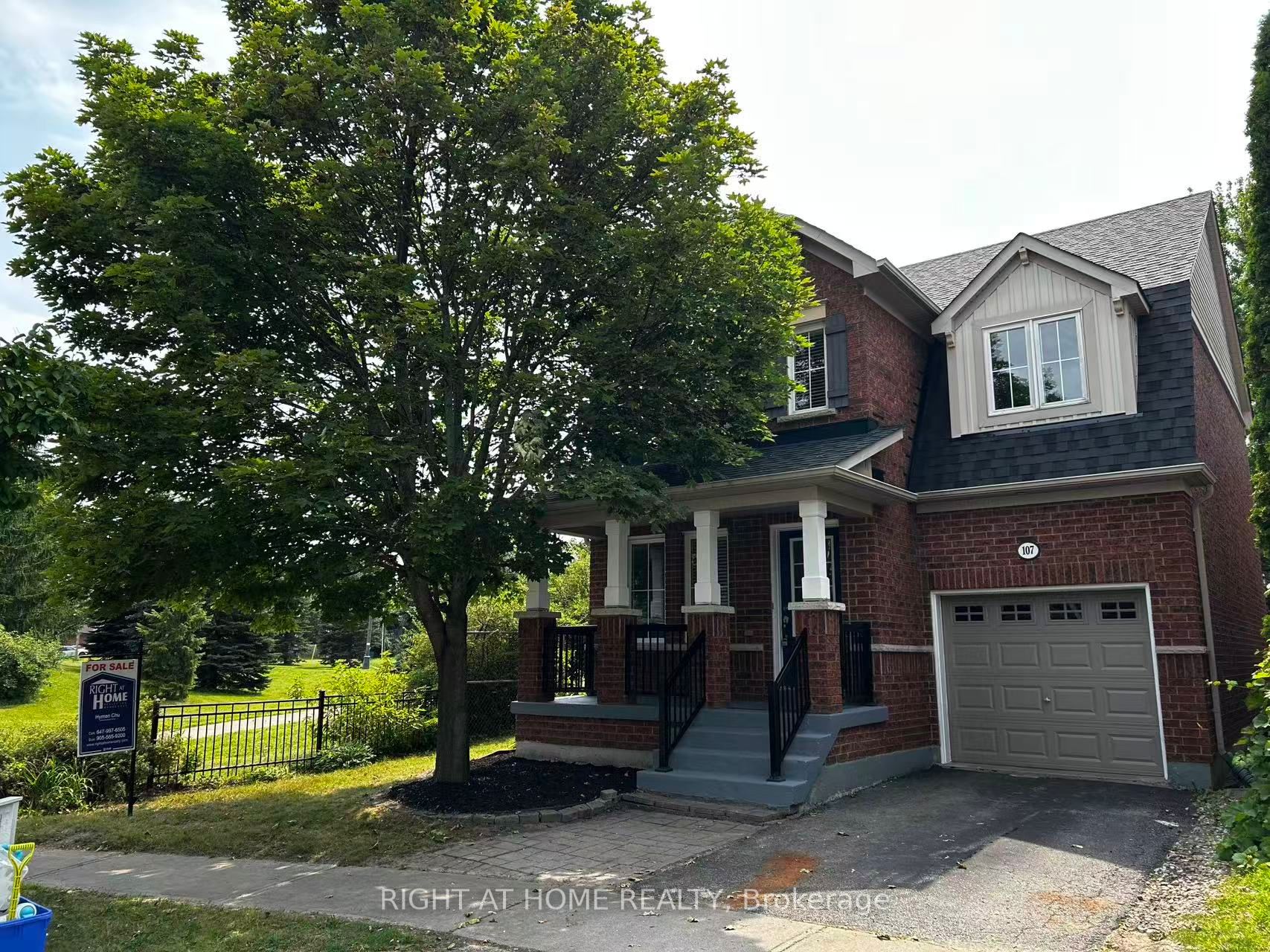 107 Norland Circle, Oshawa, ON L1L 0A7