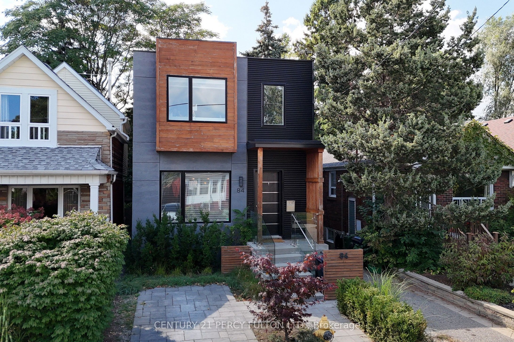 84 Wiley Avenue lower level, Toronto, ON M4J 3W6 photo 2