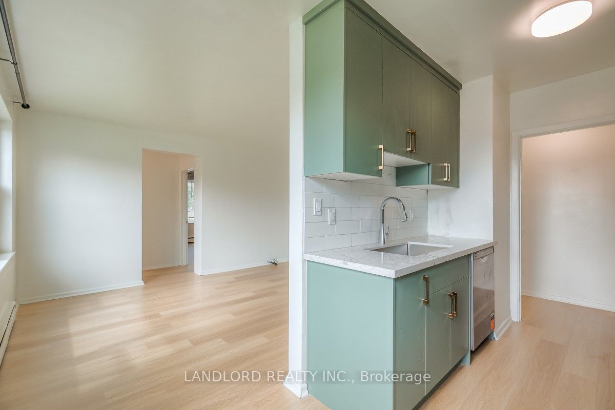 111 Craydon Road 201, Whitby, ON L1N 2B5 photo 4