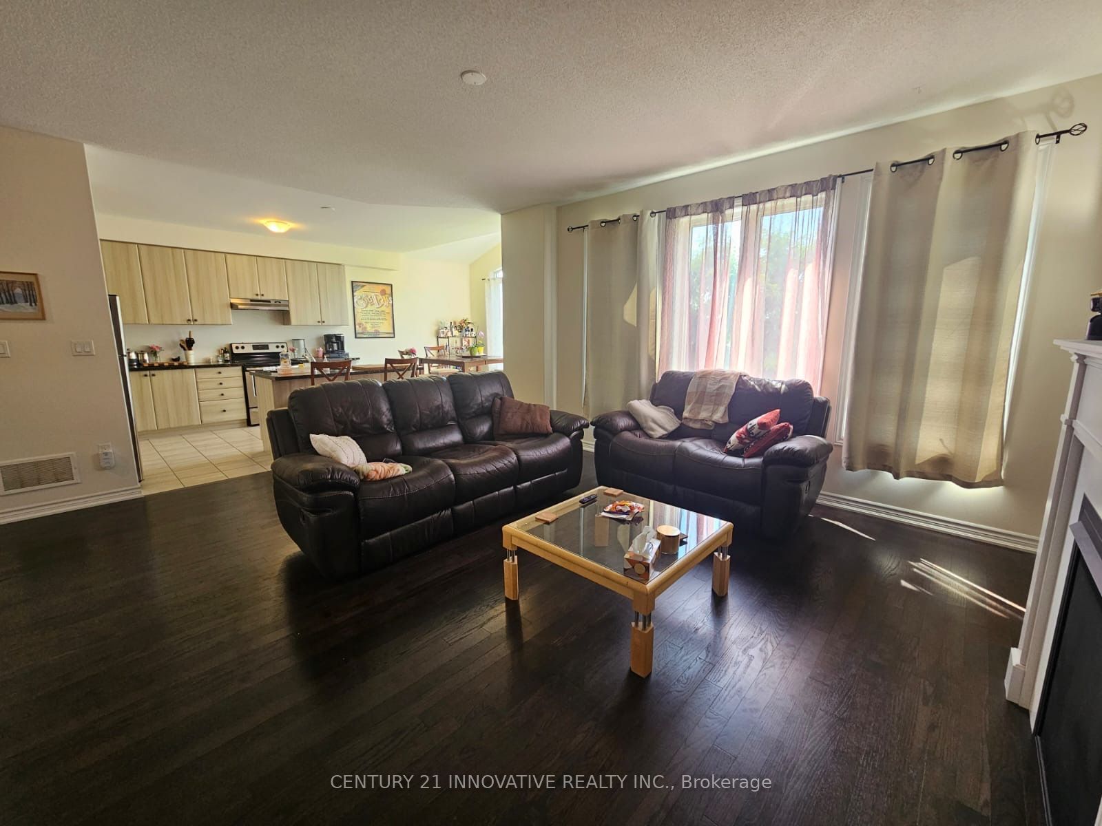 219 Northglen Boulevard, Clarington, ON L1C 0T9 photo 3