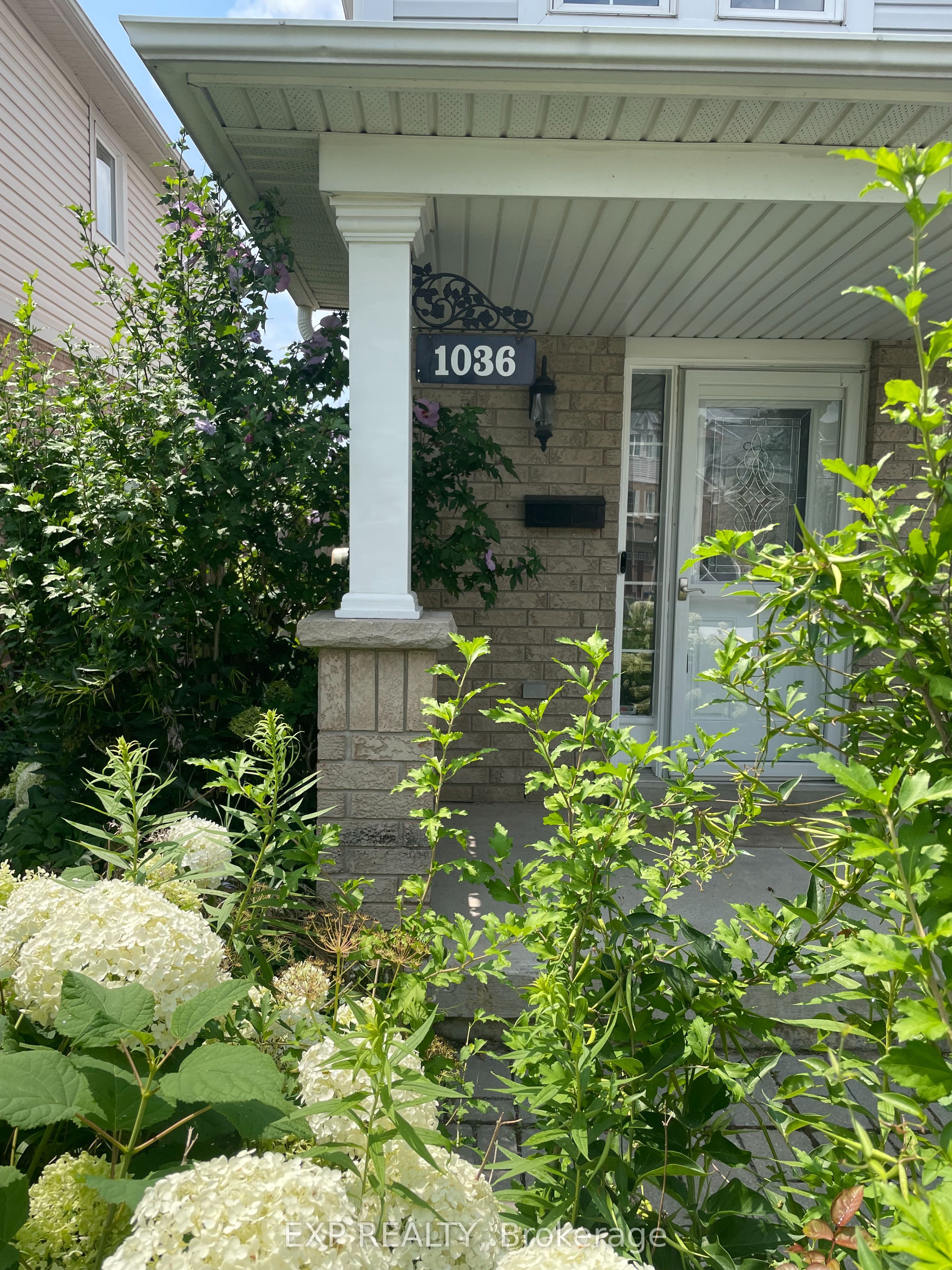 1036 Southport Drive, Oshawa, ON L1H 8A3 photo 2