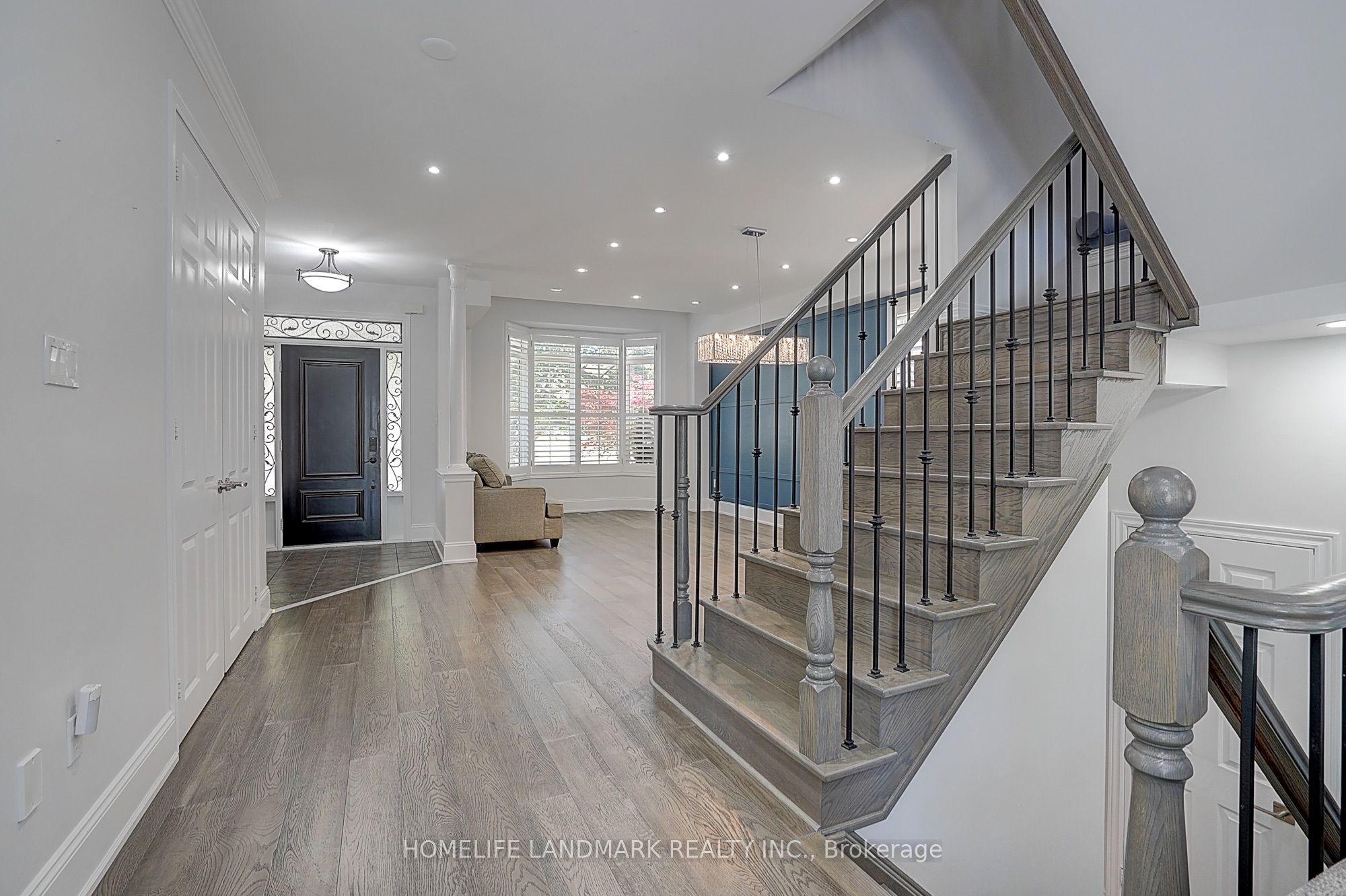 28 Hunwicks Crescent, Ajax, ON L1Z 0E4 photo 3