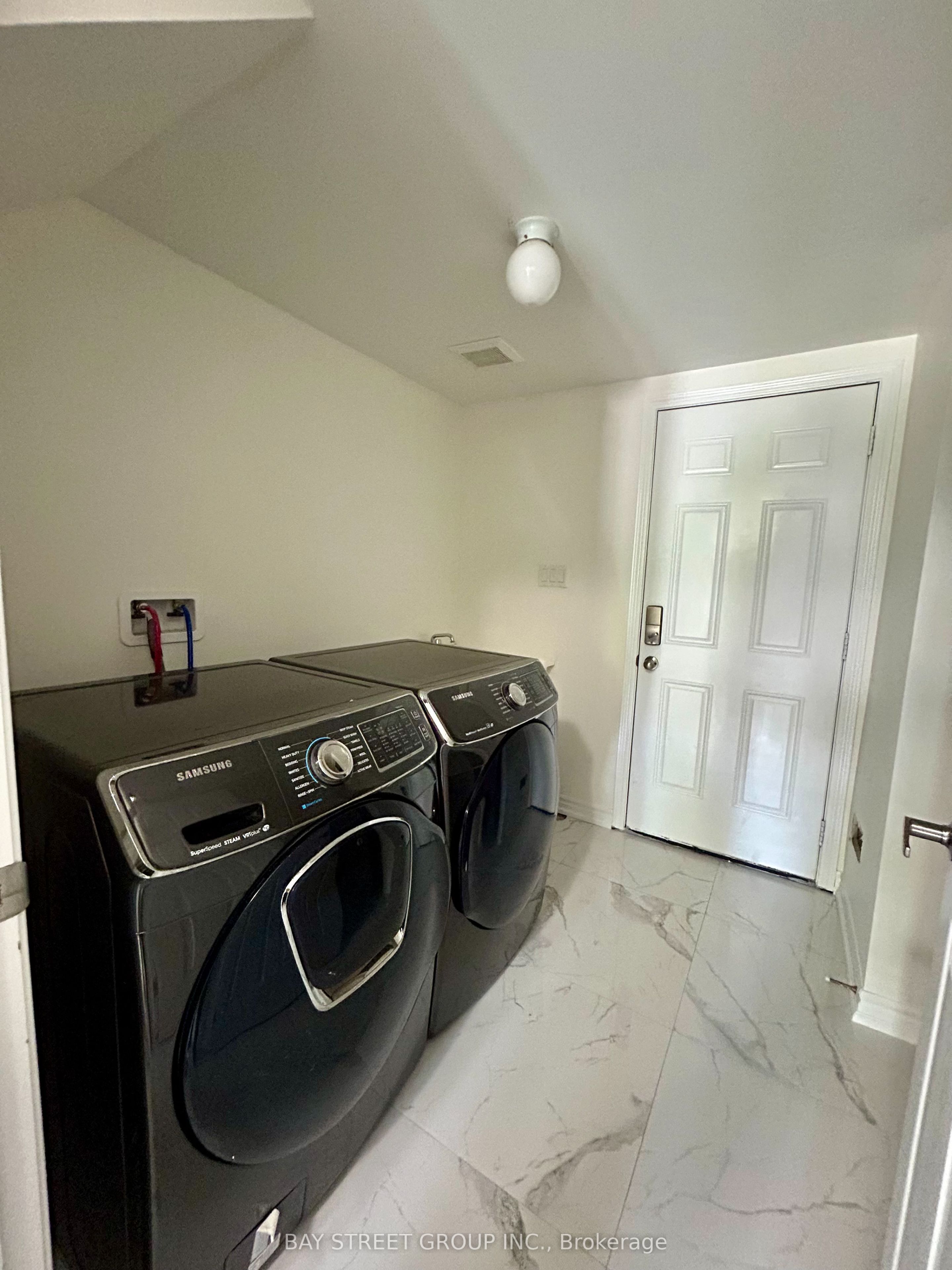 2464 Fall Harvest Crescent, Pickering, ON L1X 0G1 photo 5