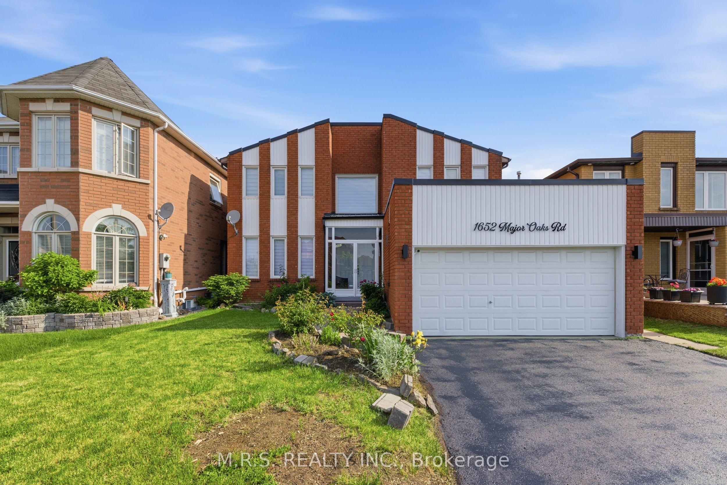 1652 Major Oaks Road Bsmnt, Pickering, ON L1X 1Y9