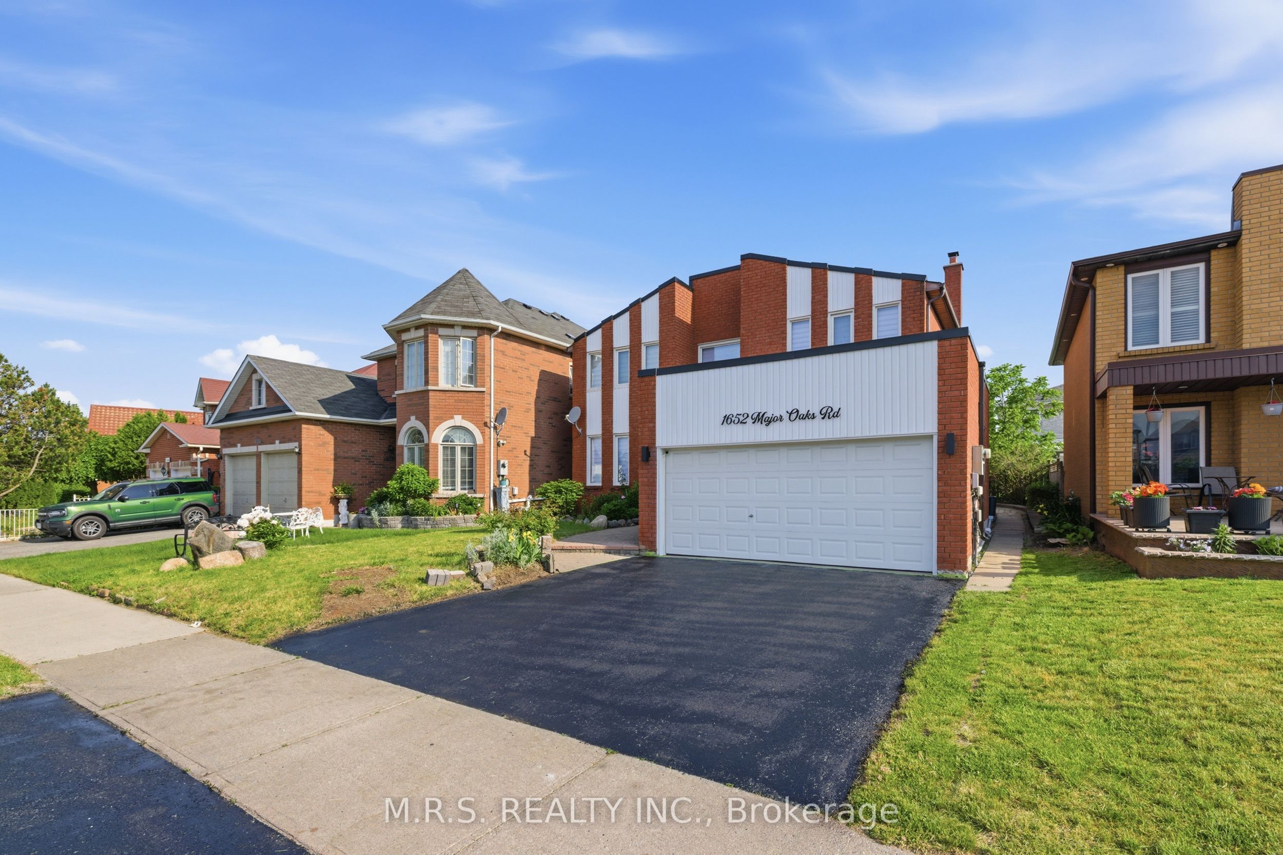 1652 Major Oaks Road Bsmnt, Pickering, ON L1X 1Y9 photo 2