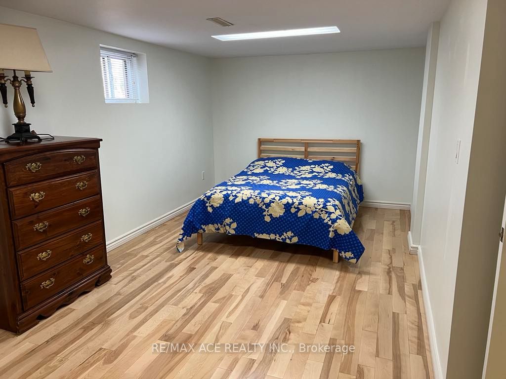 16 Marta Avenue Bsmt, Toronto, ON M1K 1V7 photo 4