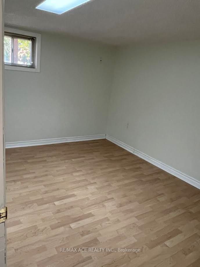 16 Marta Avenue Bsmt, Toronto, ON M1K 1V7 photo 5