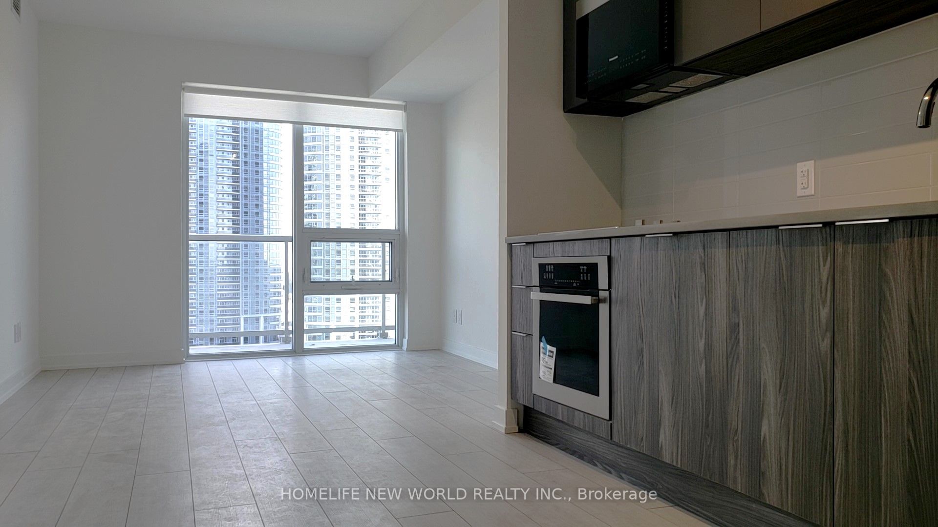 2033 Kennedy Road 1206, Toronto, ON M1T 0V9 photo 2