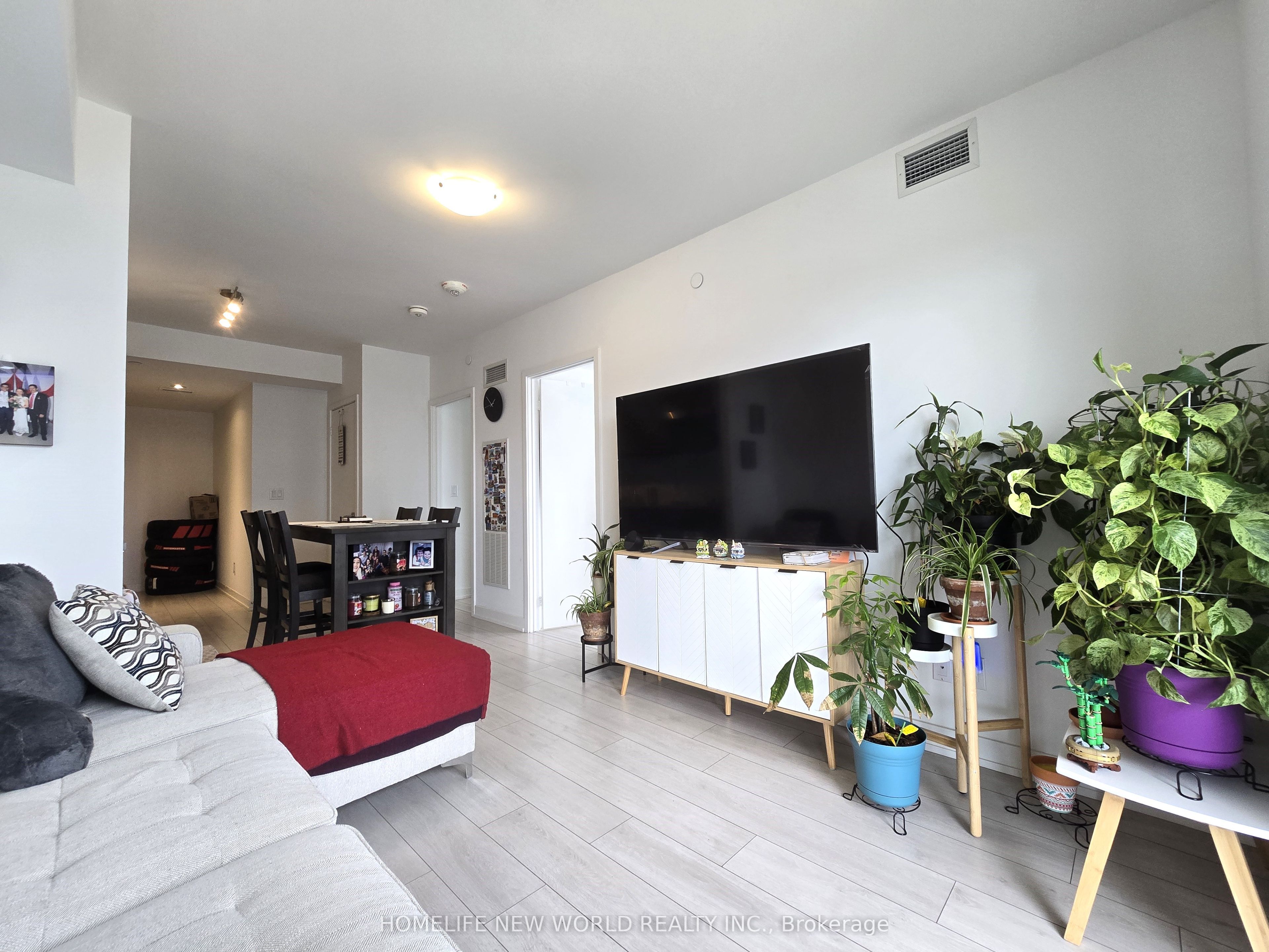 2033 Kennedy Road 1206, Toronto, ON M1T 0V9 photo 3