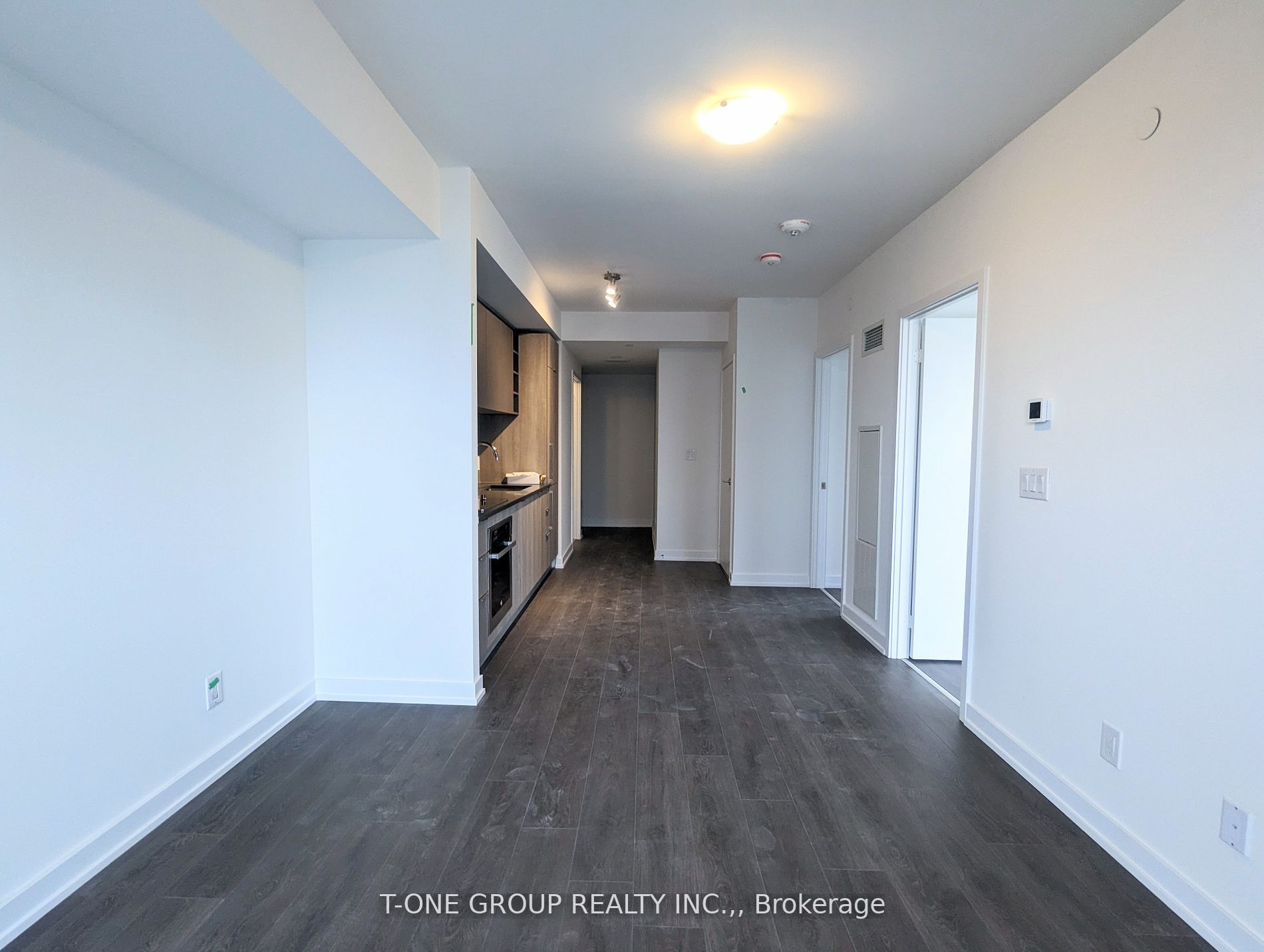2033 Kennedy Road 1706, Toronto, ON M1T 0V9 photo 4