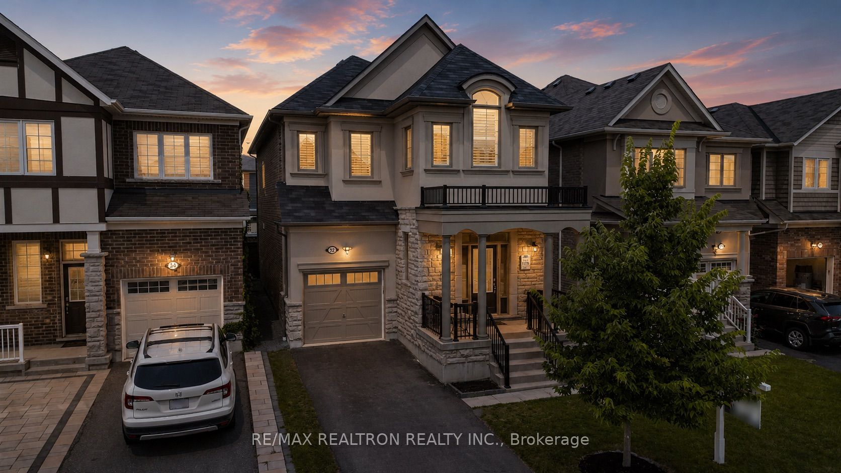 22 Kilmarnock Crescent, Whitby, ON L1P 0E8