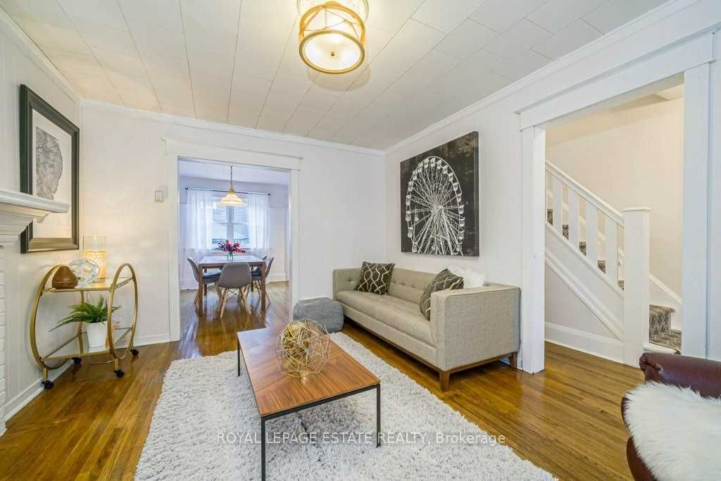 212 Lawlor Avenue, Toronto, ON M4E 3M1 photo 2
