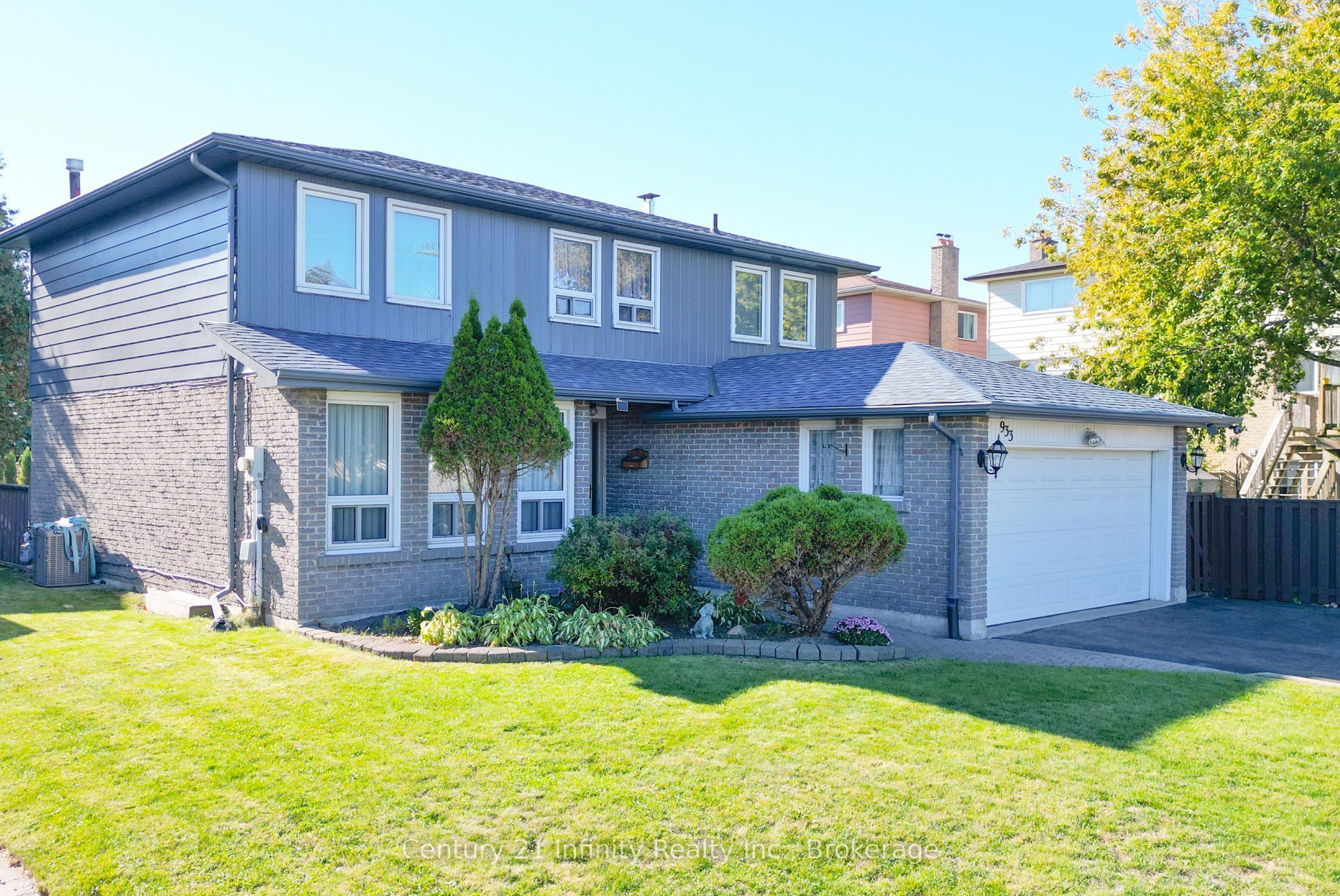 933 Oklahoma Drive, Pickering, ON L1W 3G1 photo 3