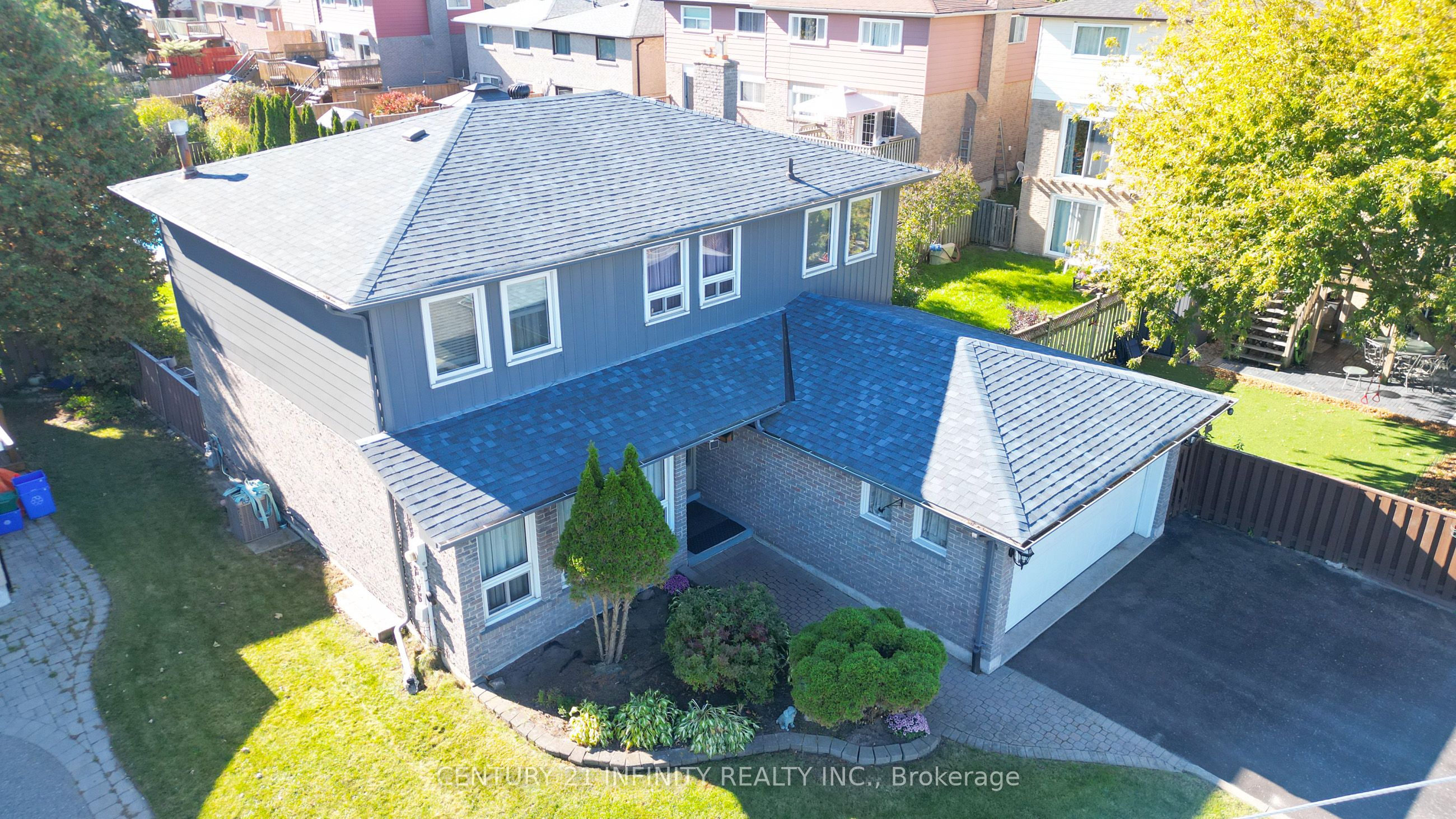 933 Oklahoma Drive, Pickering, ON L1W 3G1 photo 4