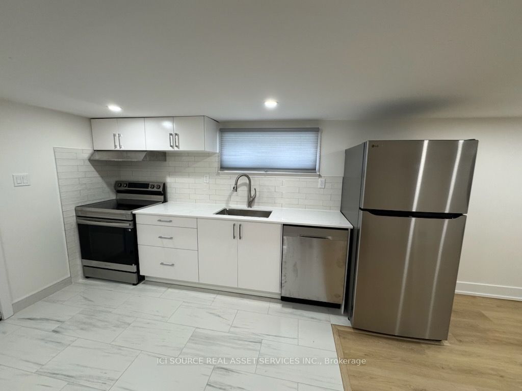 82 Cleta Drive Lower, Toronto, ON M1K 3G7