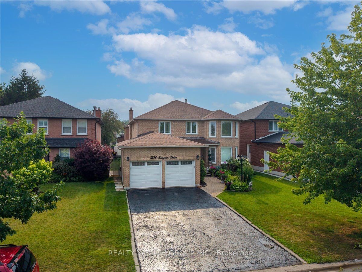 1576 Saugeen Drive, Pickering, ON L1V 6K8 photo 2
