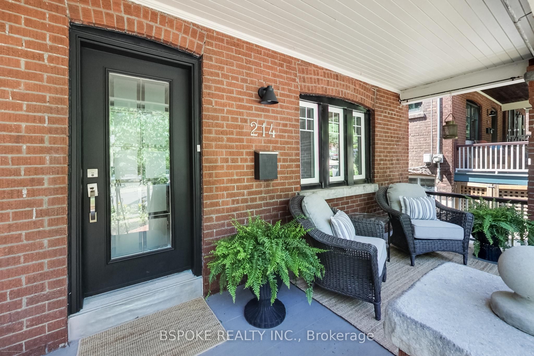 214 Gainsborough Road, Toronto, ON M4L 3C6 photo 4