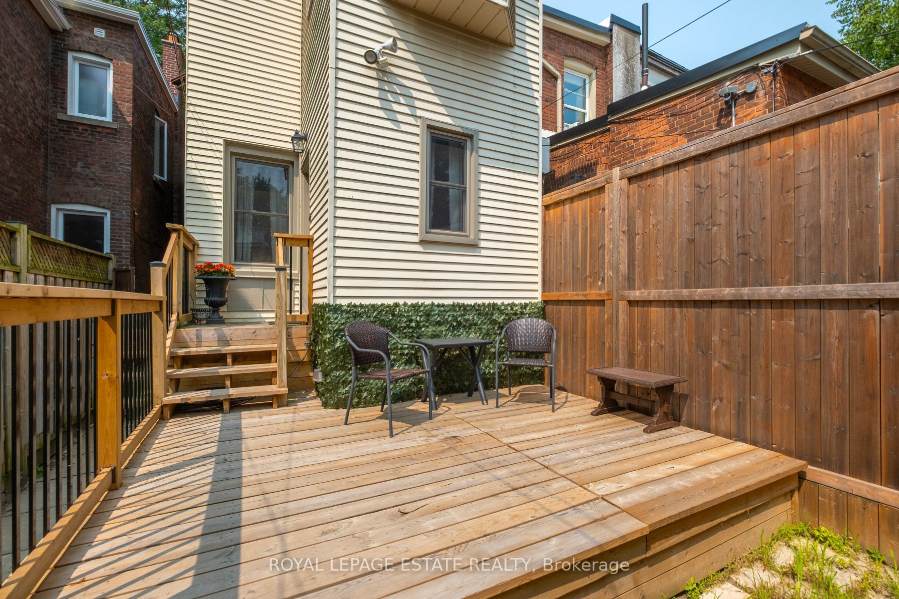 57 Herbert Avenue, Toronto, ON M4L 3P8 photo 4