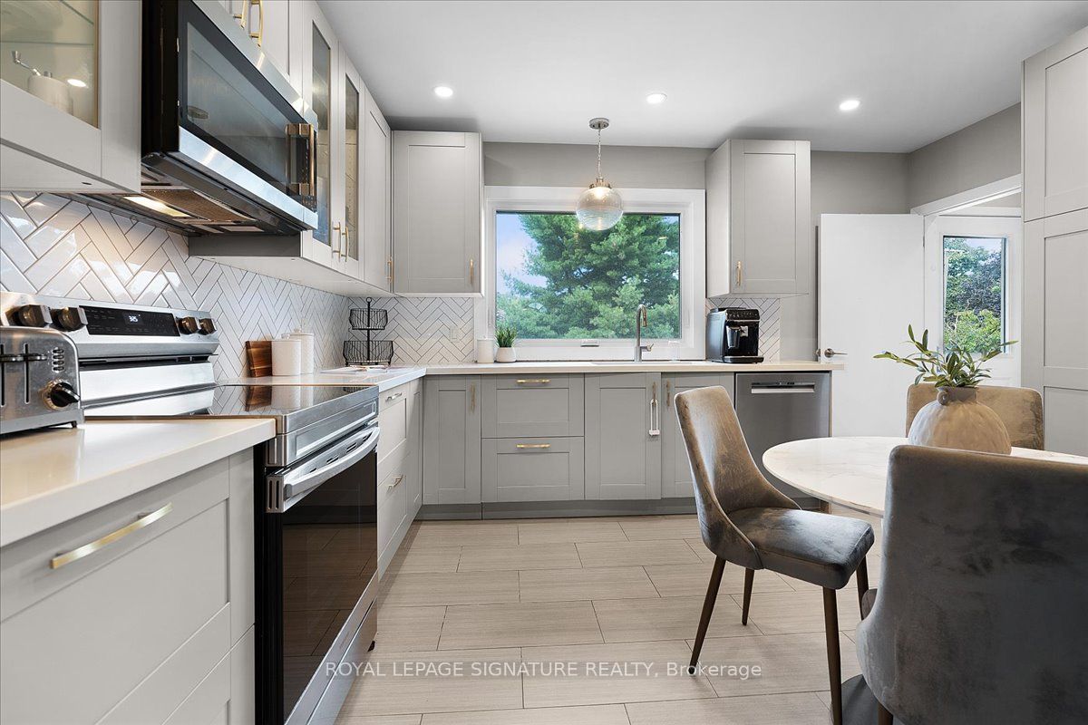 1 Westcroft Drive, Toronto, ON M1E 3A2 photo 2