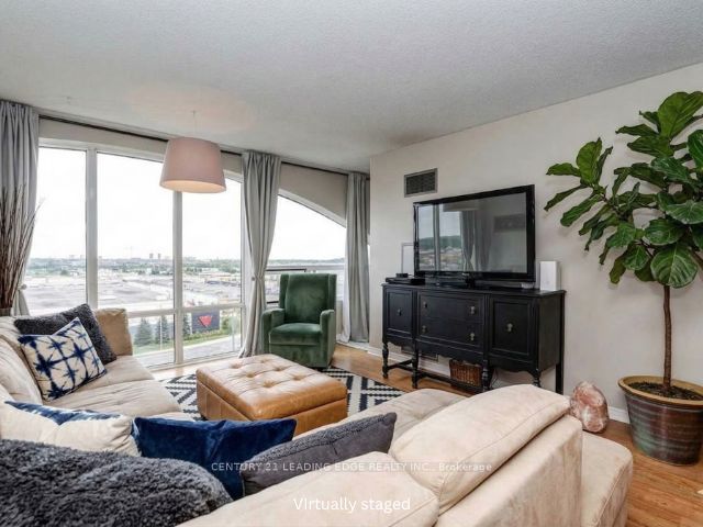 1665 Pickering Parkway 815, Pickering, ON L1V 6L4 photo 3