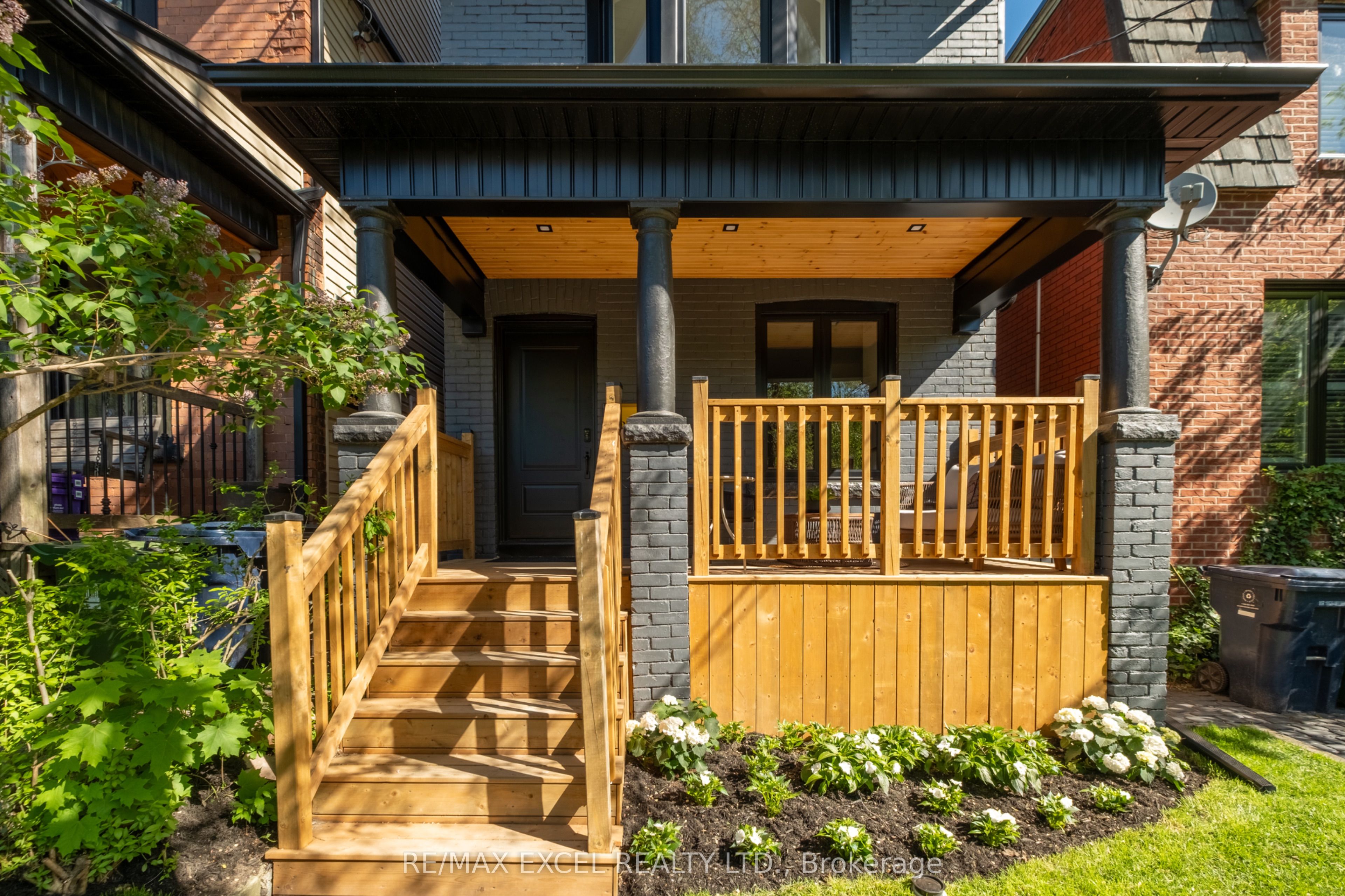 254 Bain Avenue, Toronto, ON M4K 1G3 photo 3
