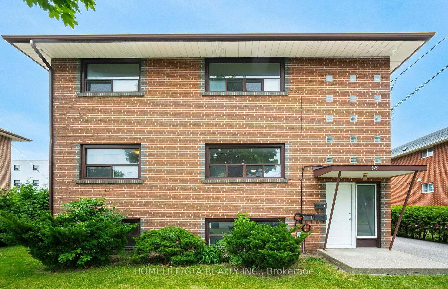 349 Frontenac Avenue Unit 3, Oshawa, ON L1J 2A7