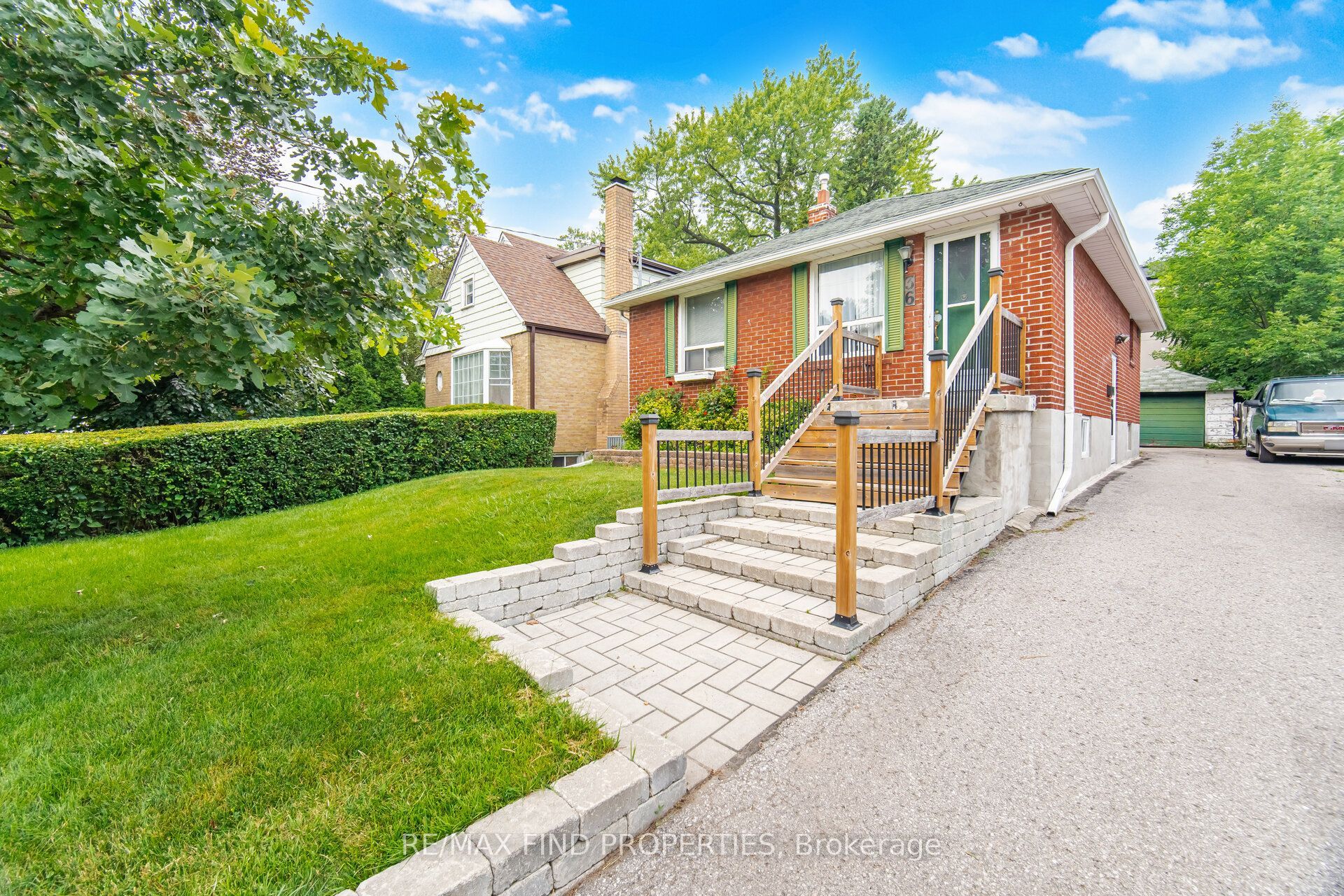 36 Pinegrove Avenue, Toronto, ON M1N 2G5 photo 4