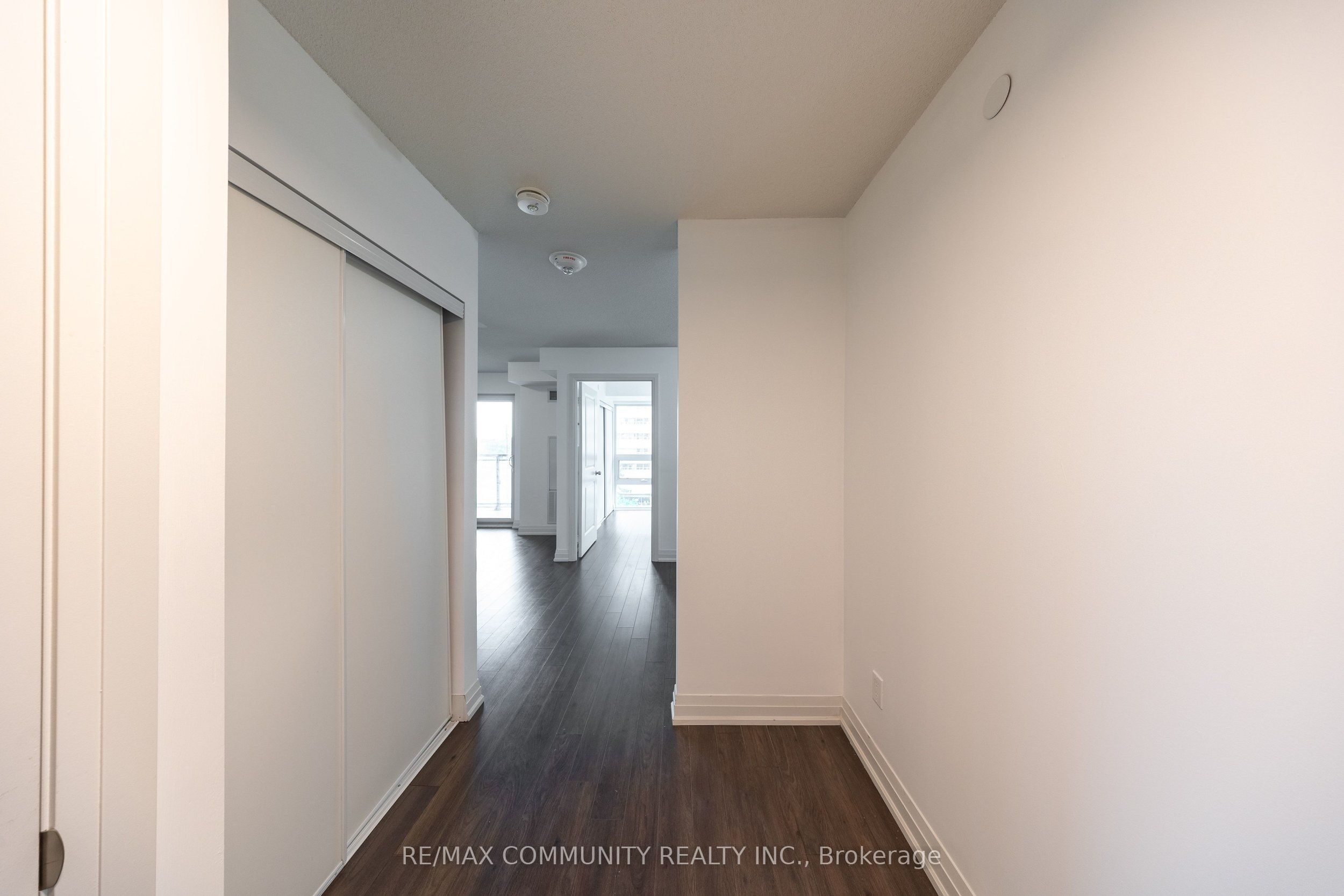 20 Meadowglen Place 429, Toronto, ON M1G 0A9 photo 4
